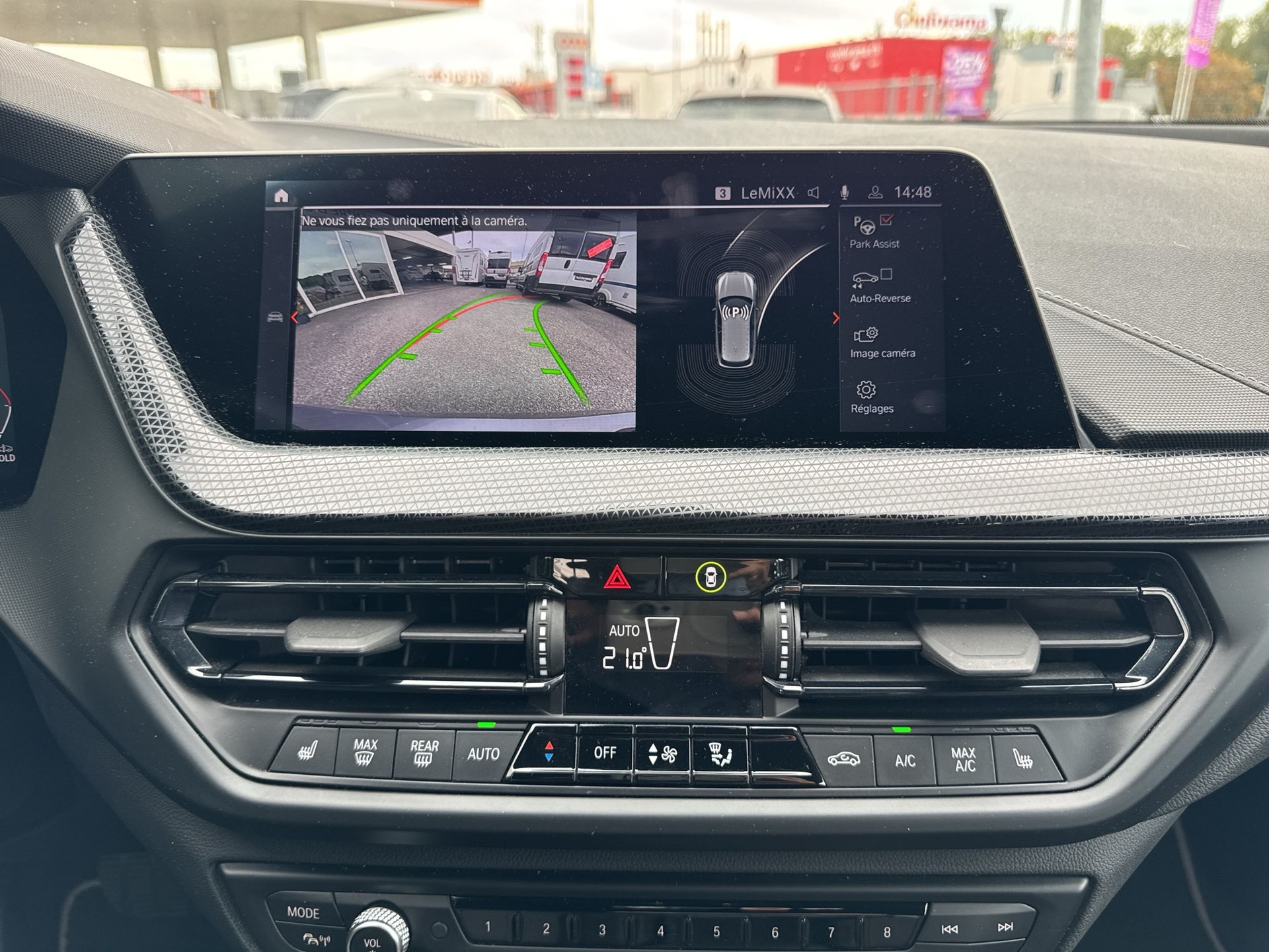 BMW 120i Sport Line Steptronic-image-10