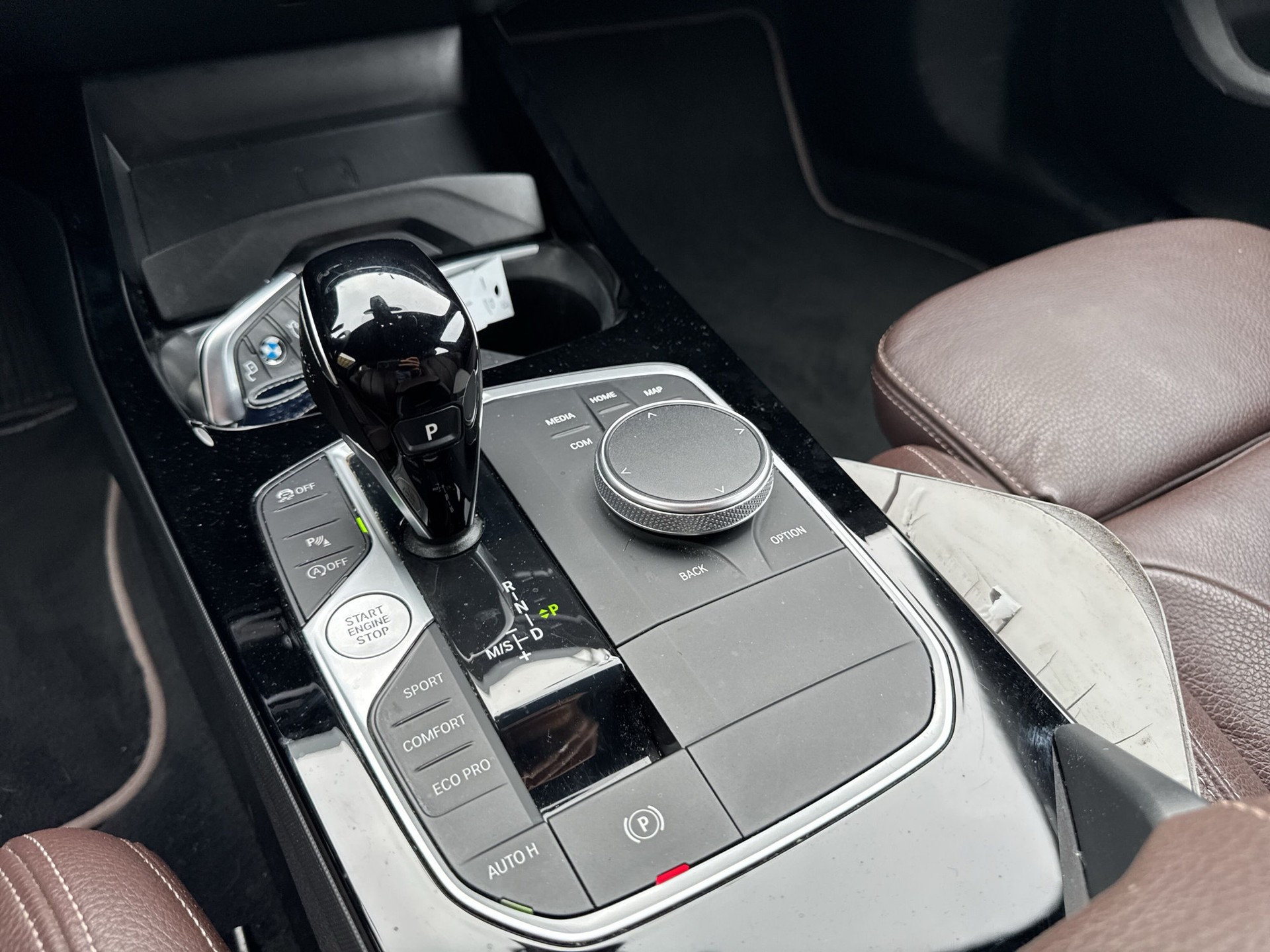 BMW 120i Sport Line Steptronic-image-12