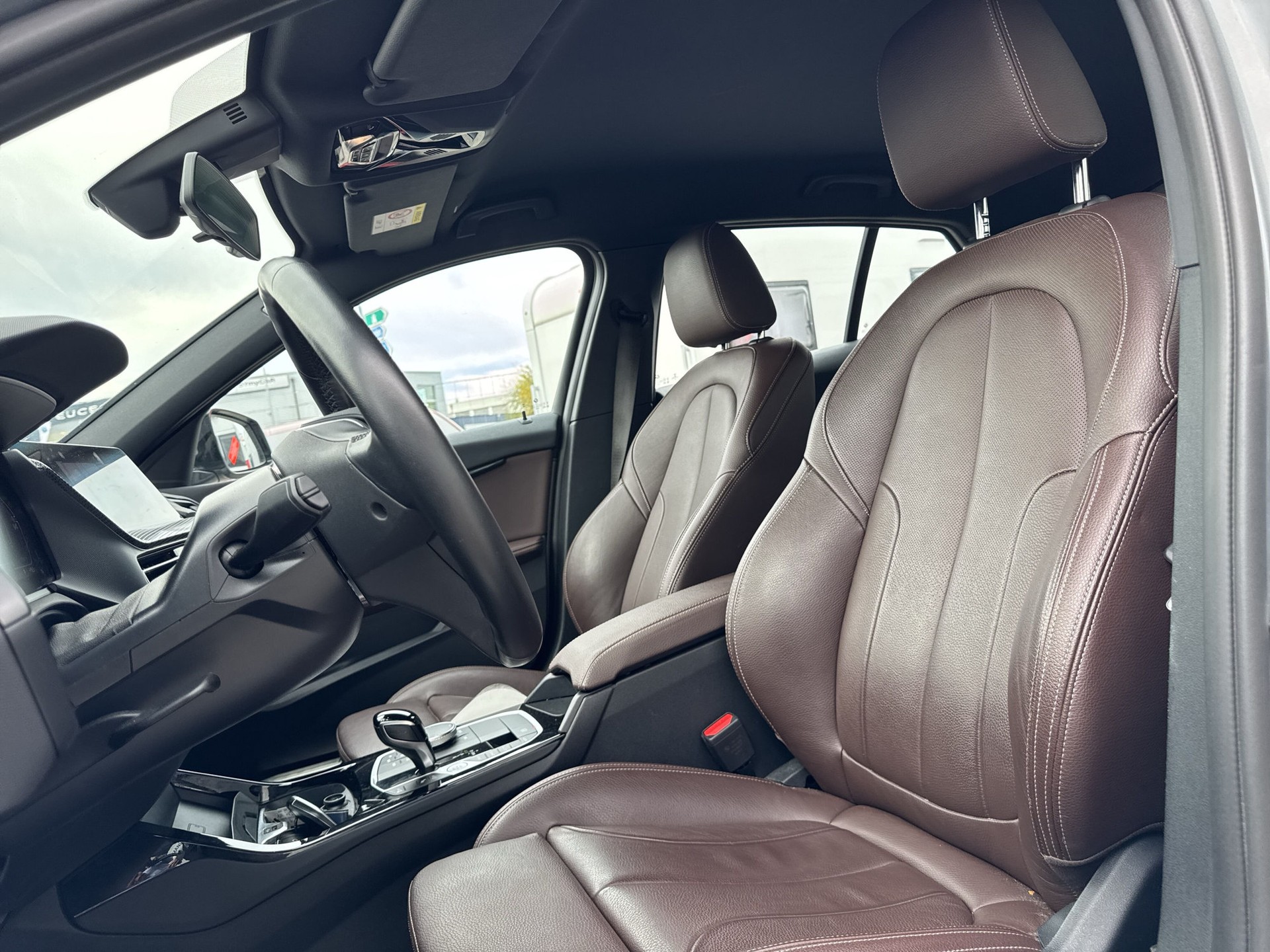 BMW 120i Sport Line Steptronic-image-9