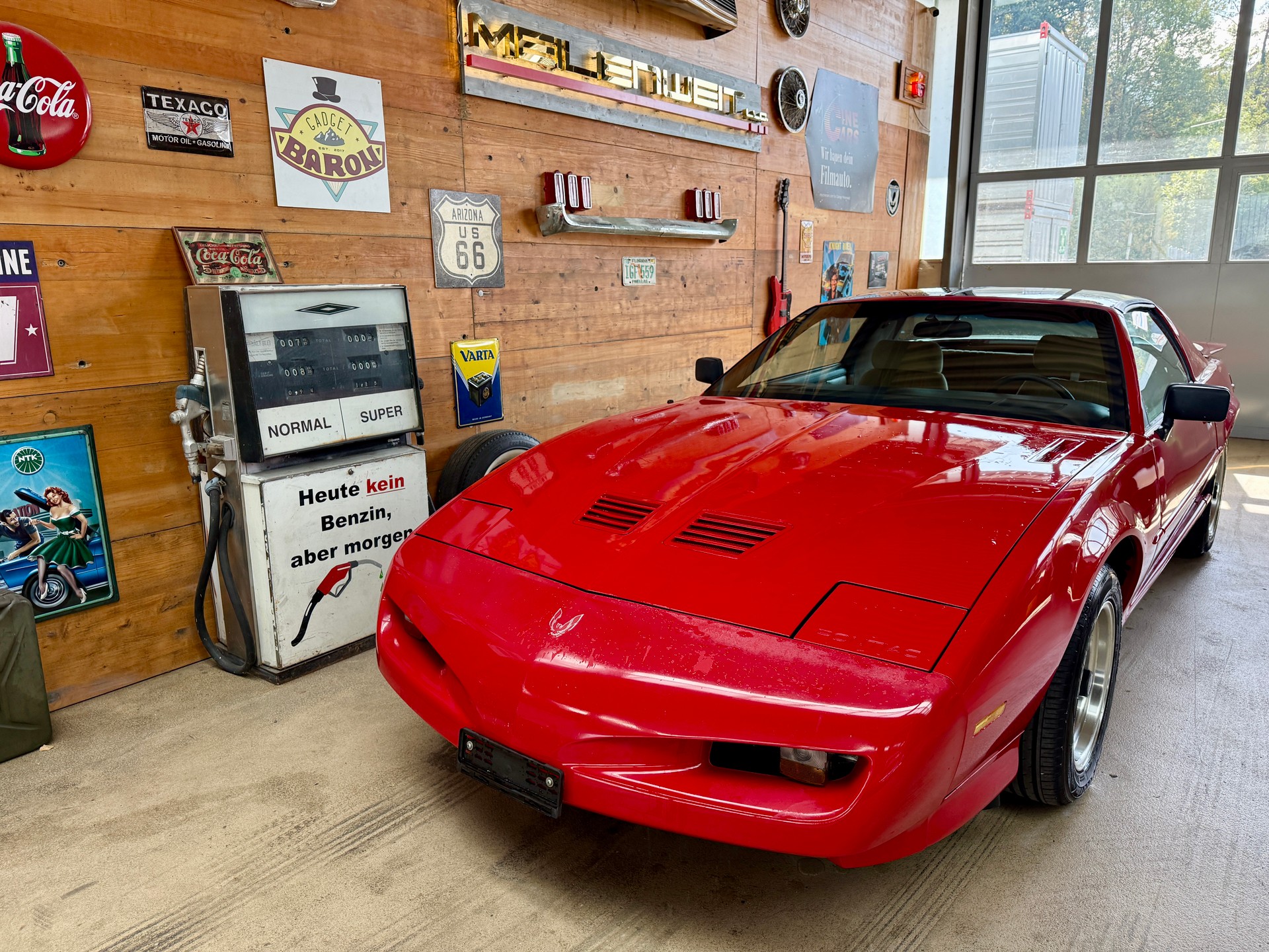 PONTIAC Firebird 5.0 V8 Trans Am-showroom-element-1