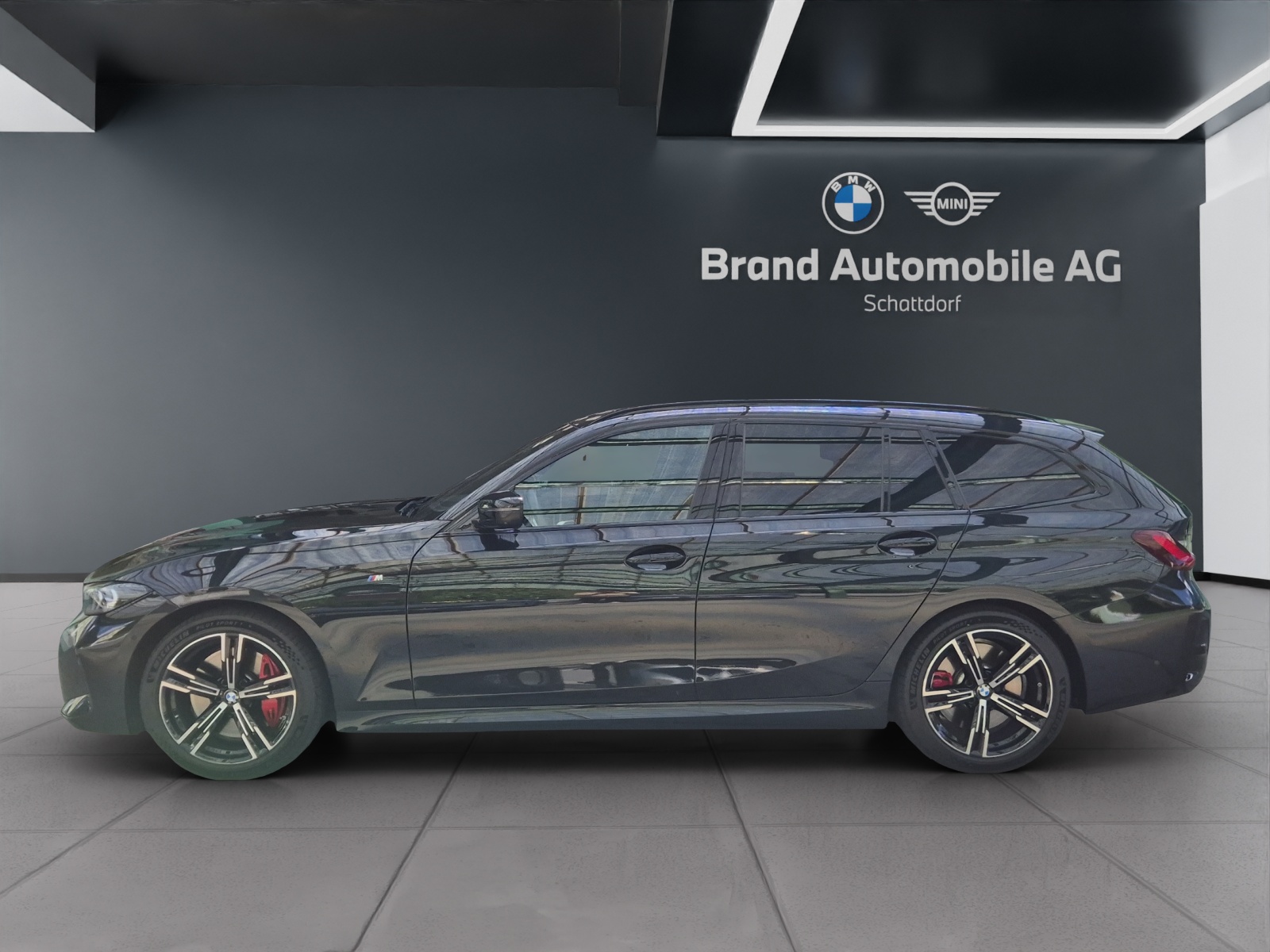 BMW 320d xDrive SAG Touring-showroom-element-1