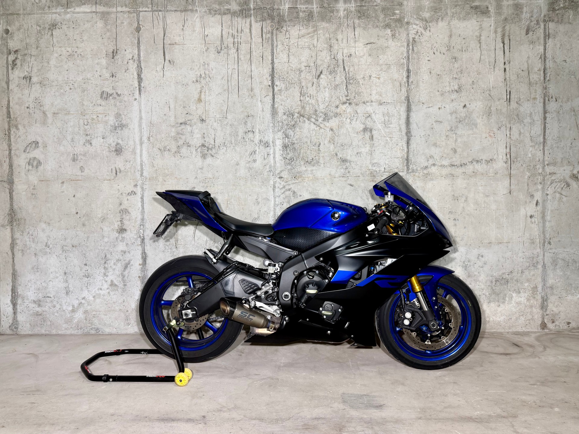 YAMAHA YZF-R6-image-1