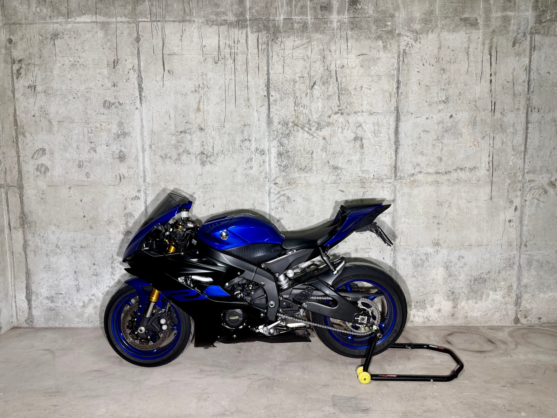 YAMAHA YZF-R6-image-2