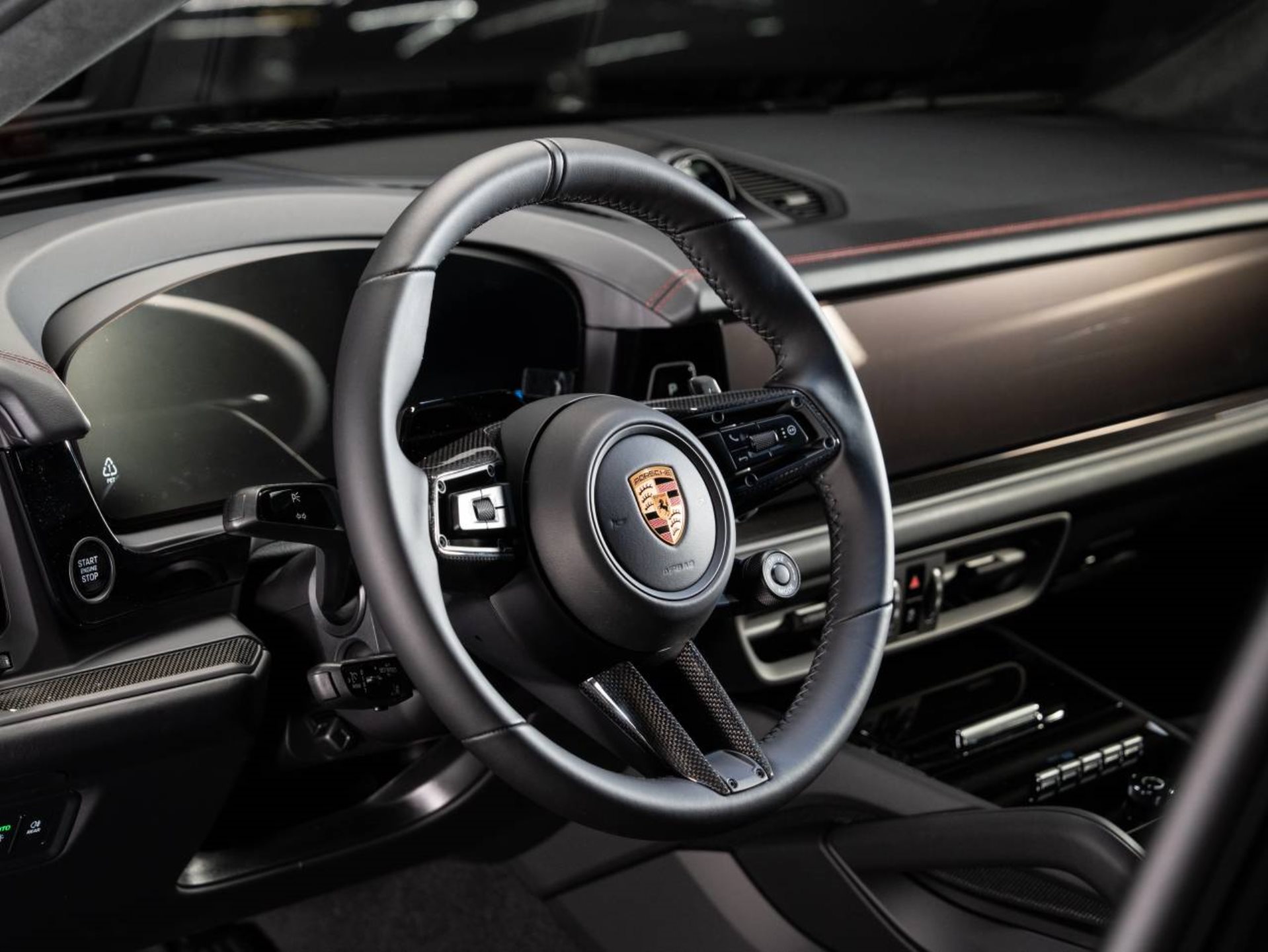 PORSCHE Cayenne GTS Coupé-image-11