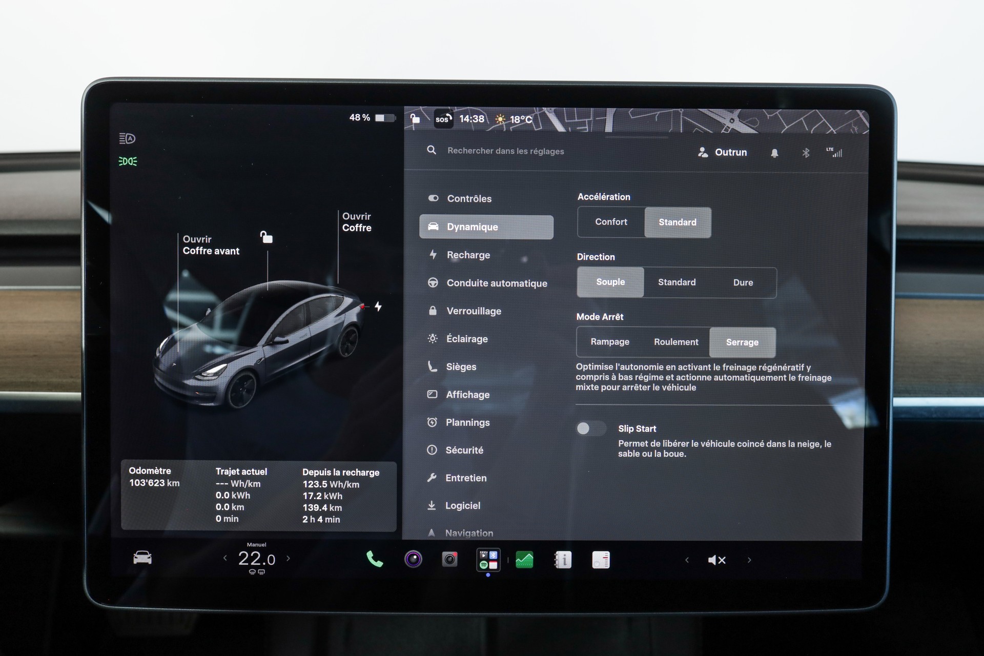 TESLA Model 3 Midnight Grey-image-14
