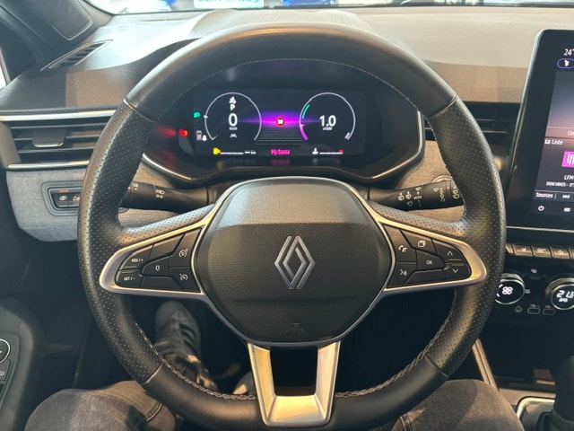 RENAULT Clio 1.0 Techno X-Tronic-image-11