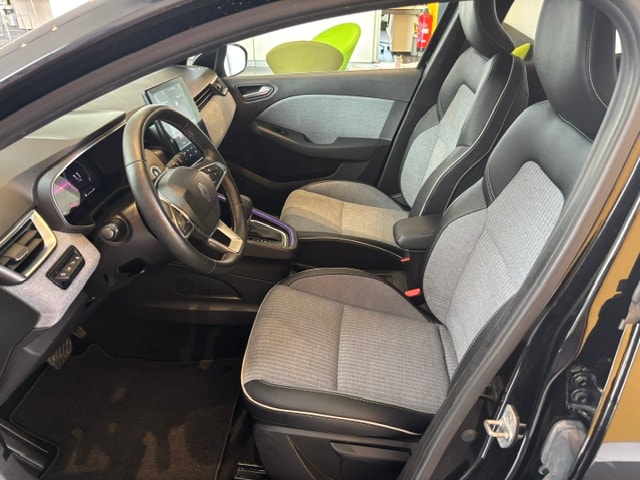 RENAULT Clio 1.0 Techno X-Tronic-image-8