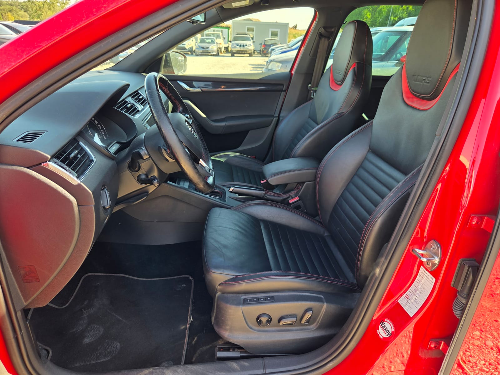 SKODA Octavia Combi 2.0 TSI RS DSG-image-7
