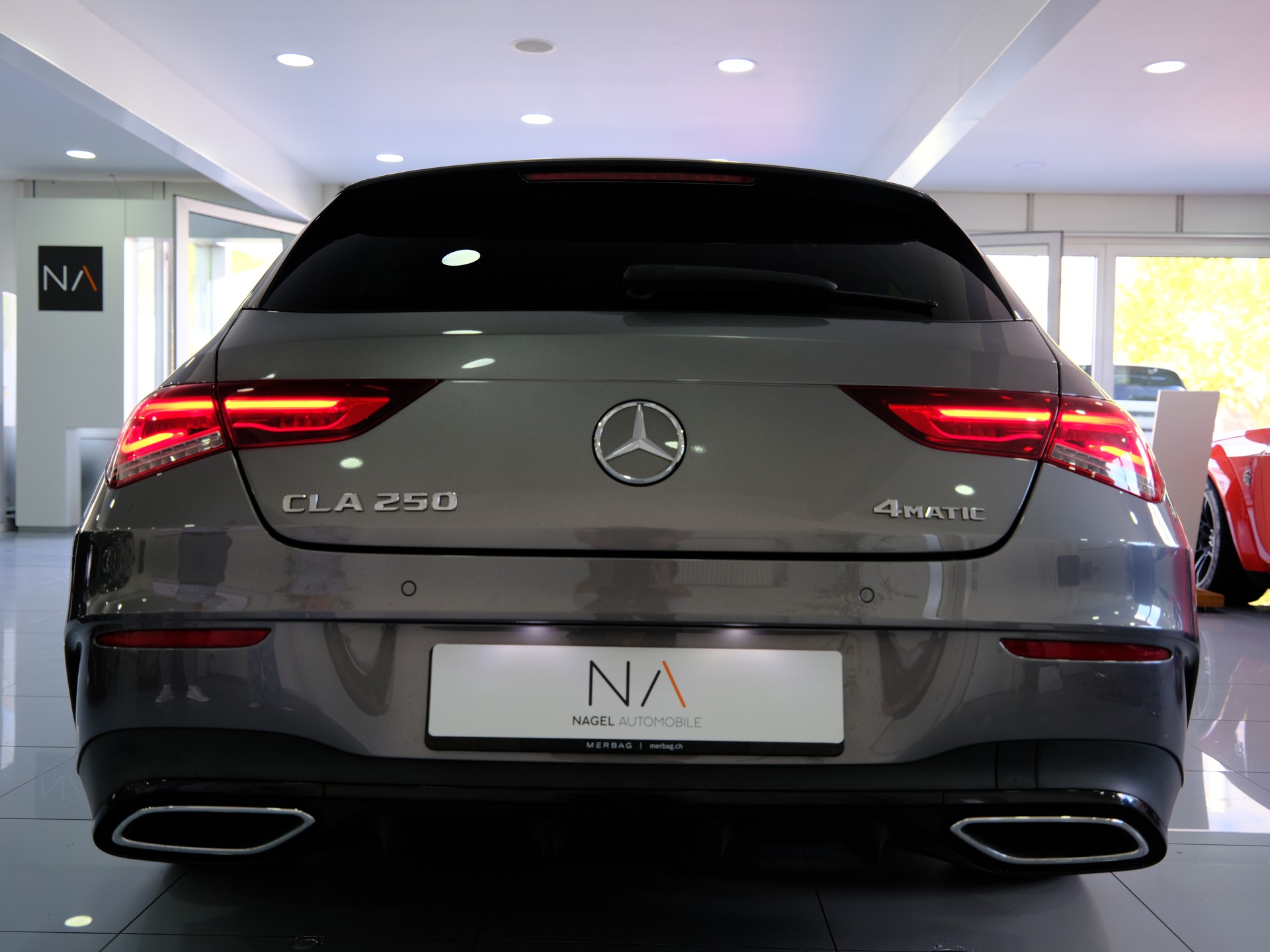 MERCEDES-BENZ CLA Shooting Brake 250 4Matic 7G-DCT AMG Line-image-5