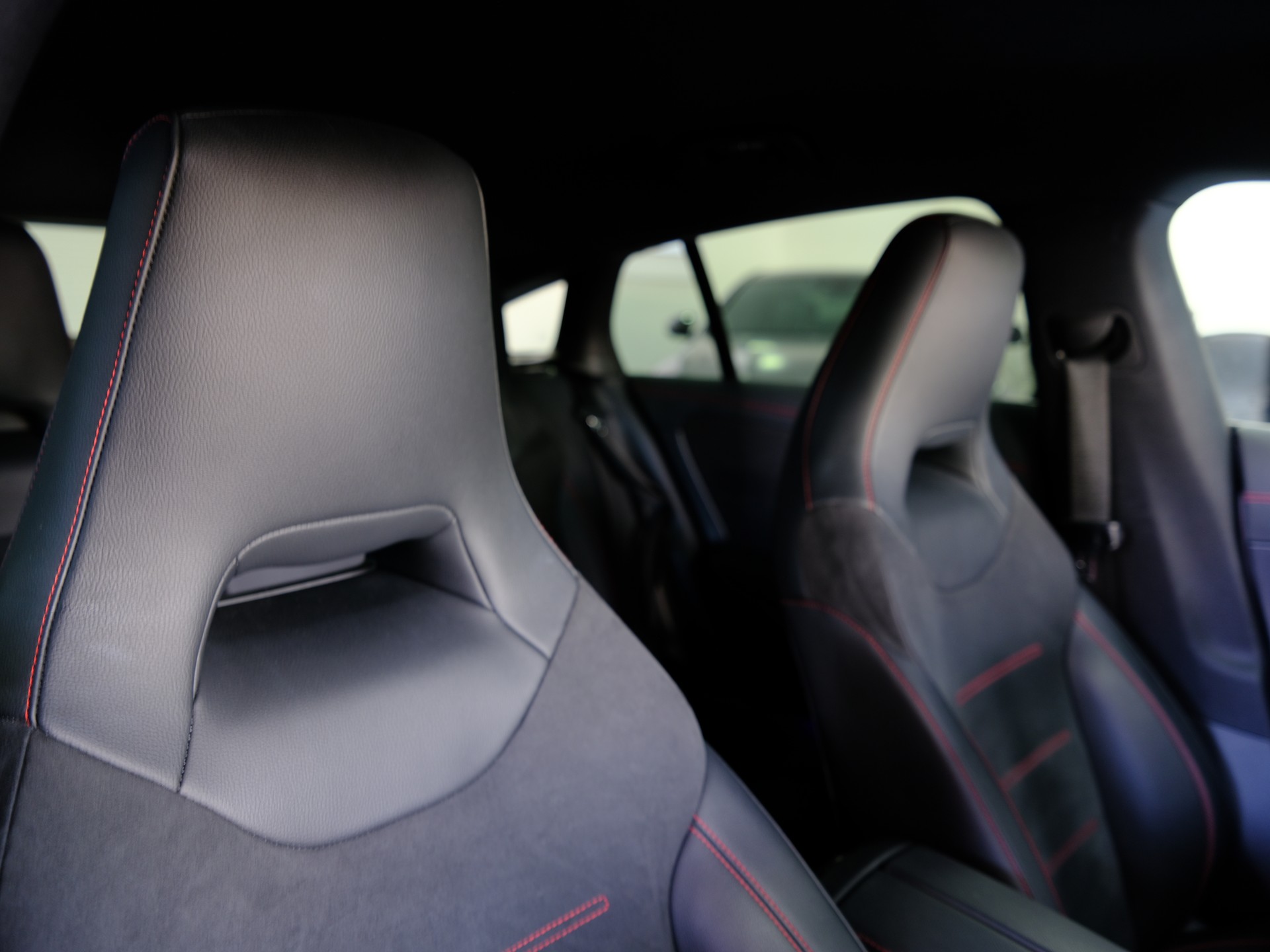 MERCEDES-BENZ CLA Shooting Brake 250 4Matic 7G-DCT AMG Line-image-20