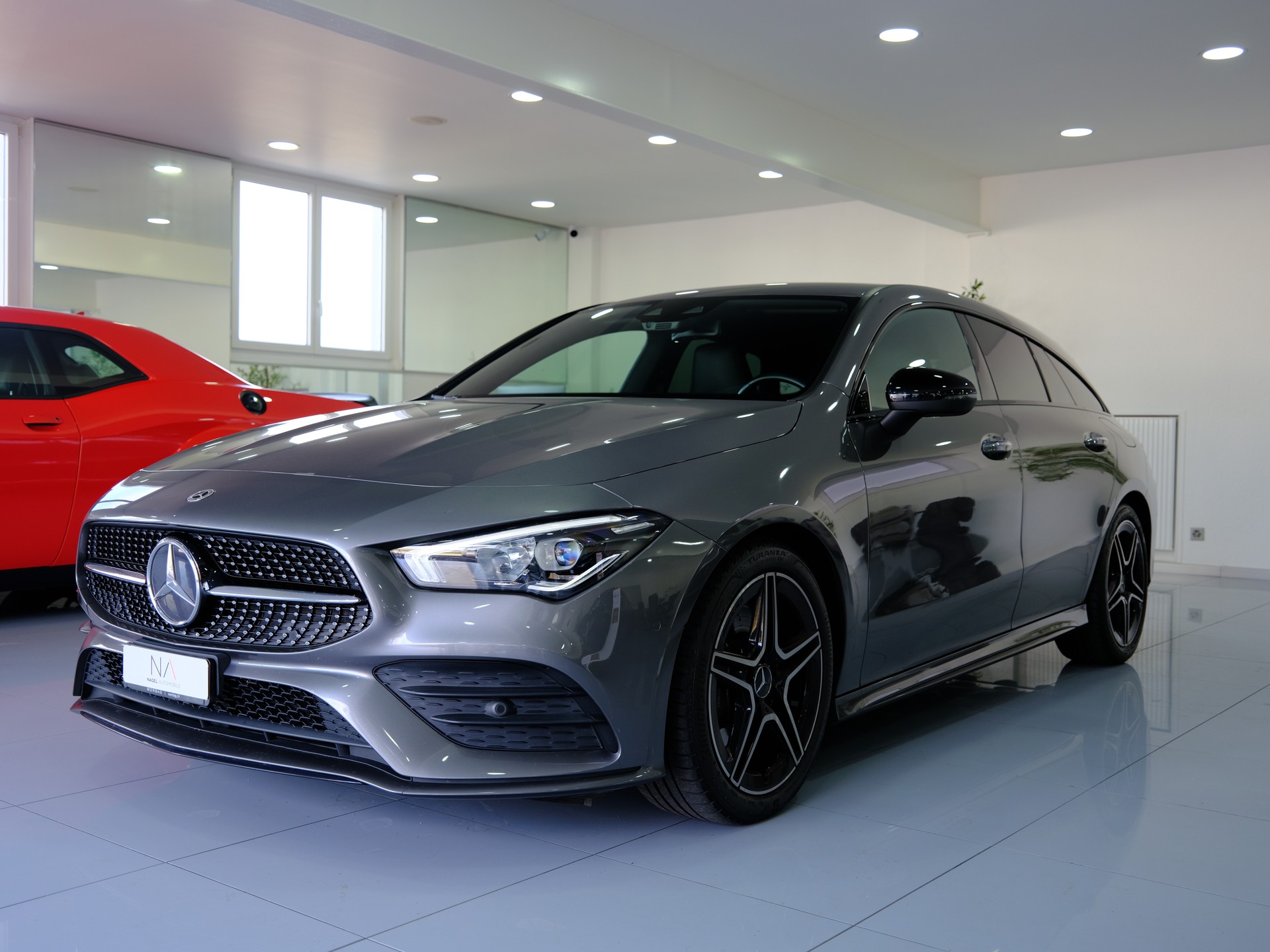 MERCEDES-BENZ CLA Shooting Brake 250 4Matic 7G-DCT AMG Line-showroom-element-3