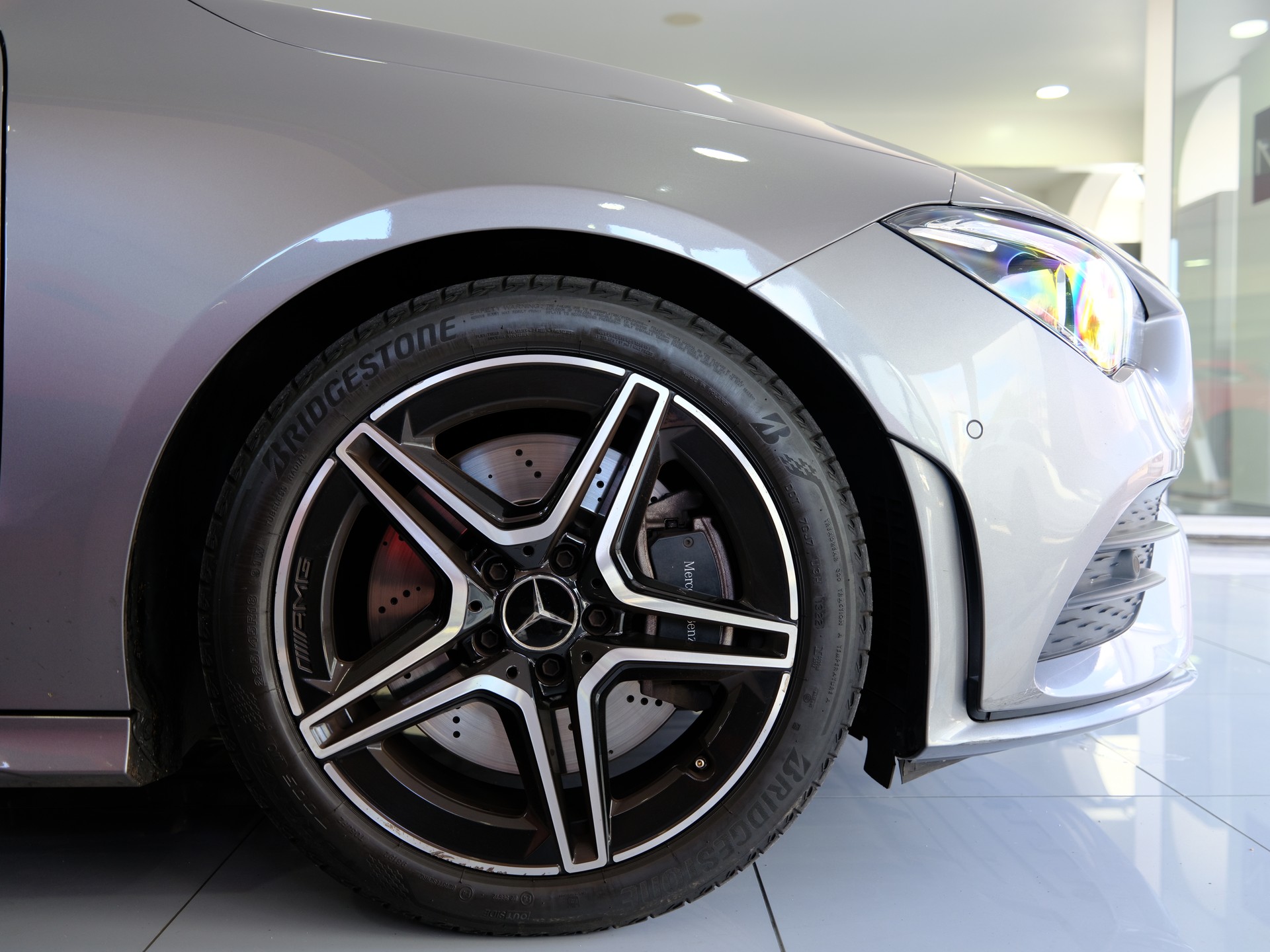 MERCEDES-BENZ CLA Shooting Brake 250 4Matic 7G-DCT AMG Line-image-8