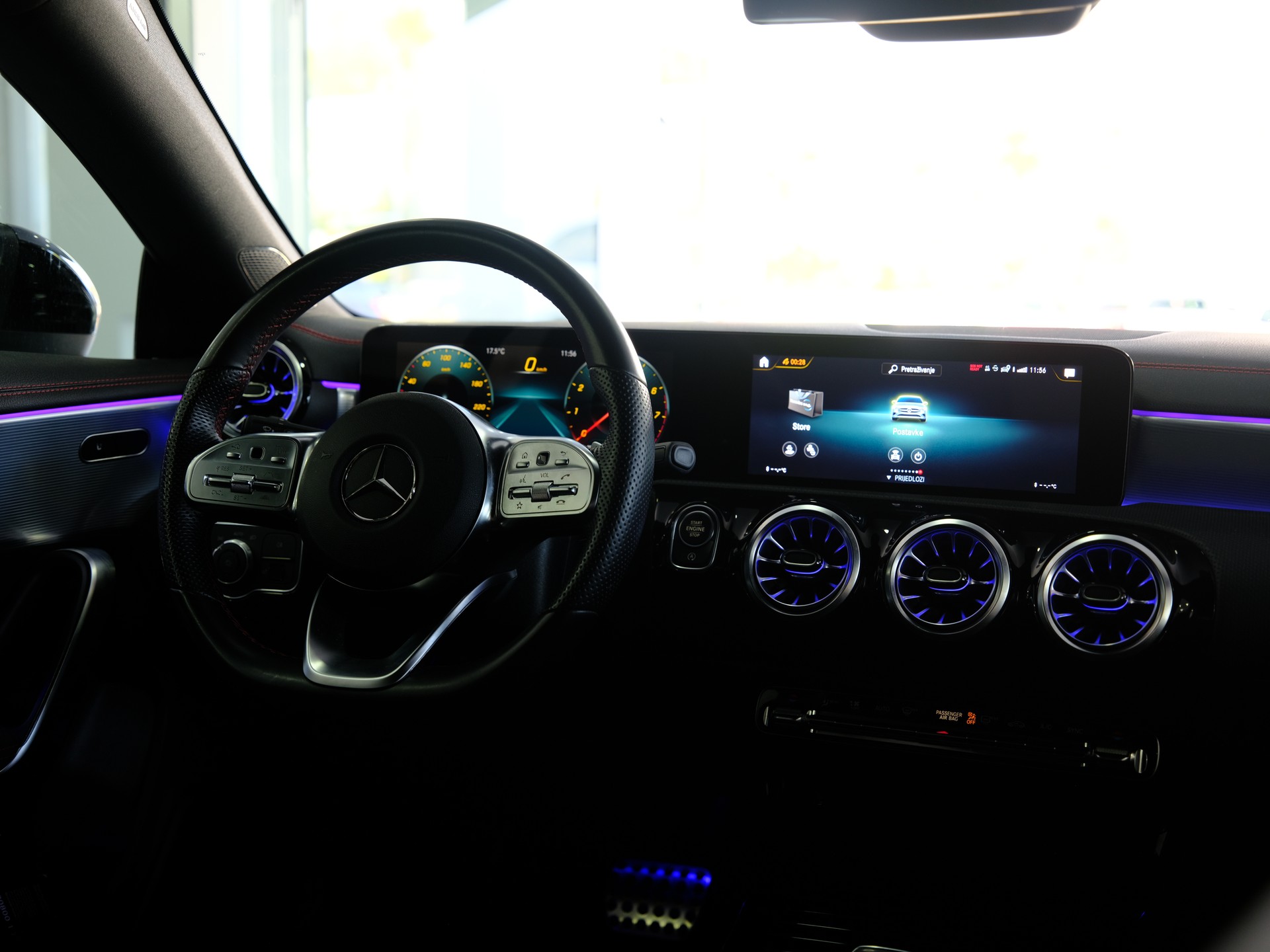 MERCEDES-BENZ CLA Shooting Brake 250 4Matic 7G-DCT AMG Line-image-22