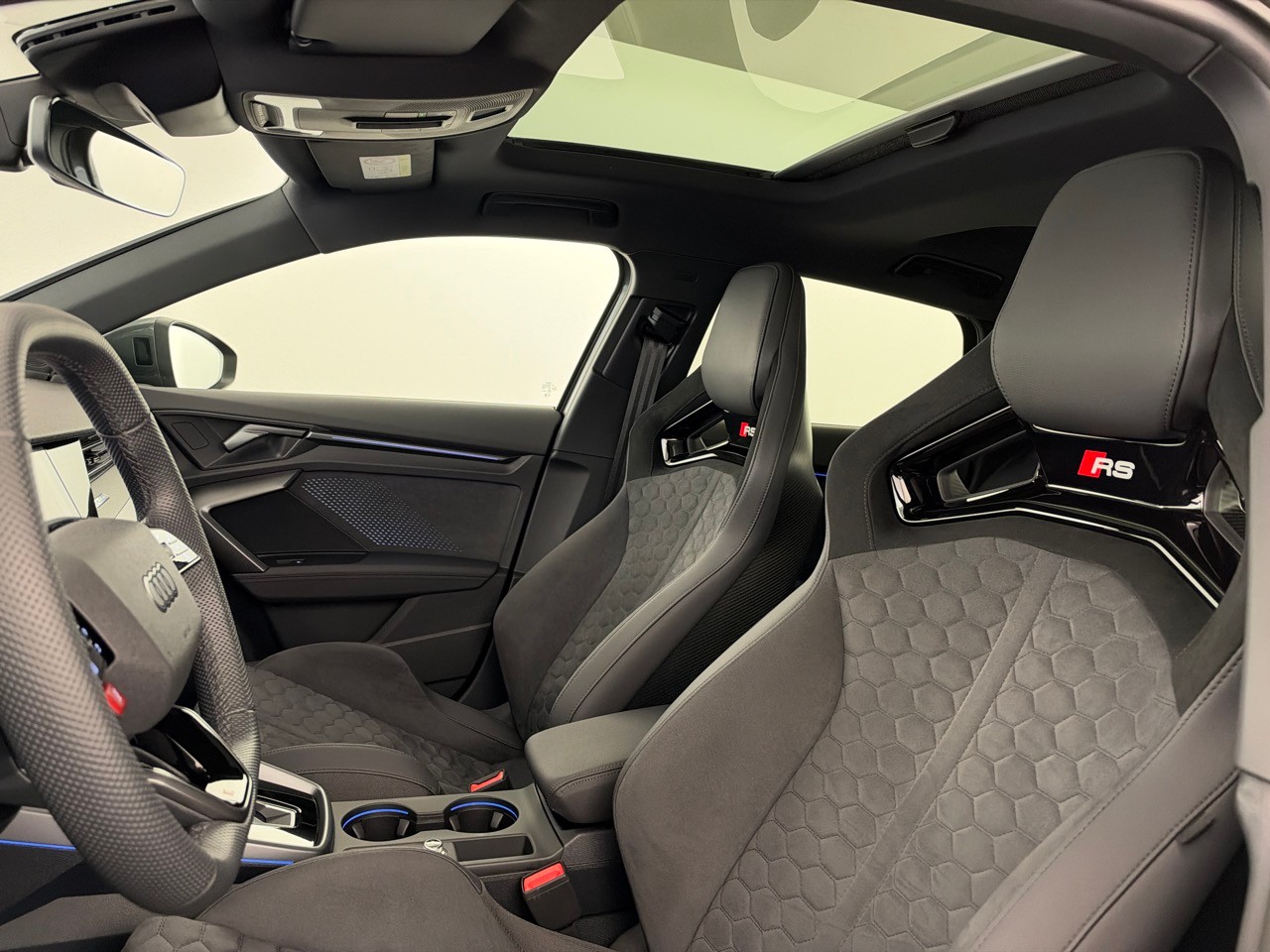 AUDI RS3 Sportback 2.5 TSI quattro S-tronic-image-14