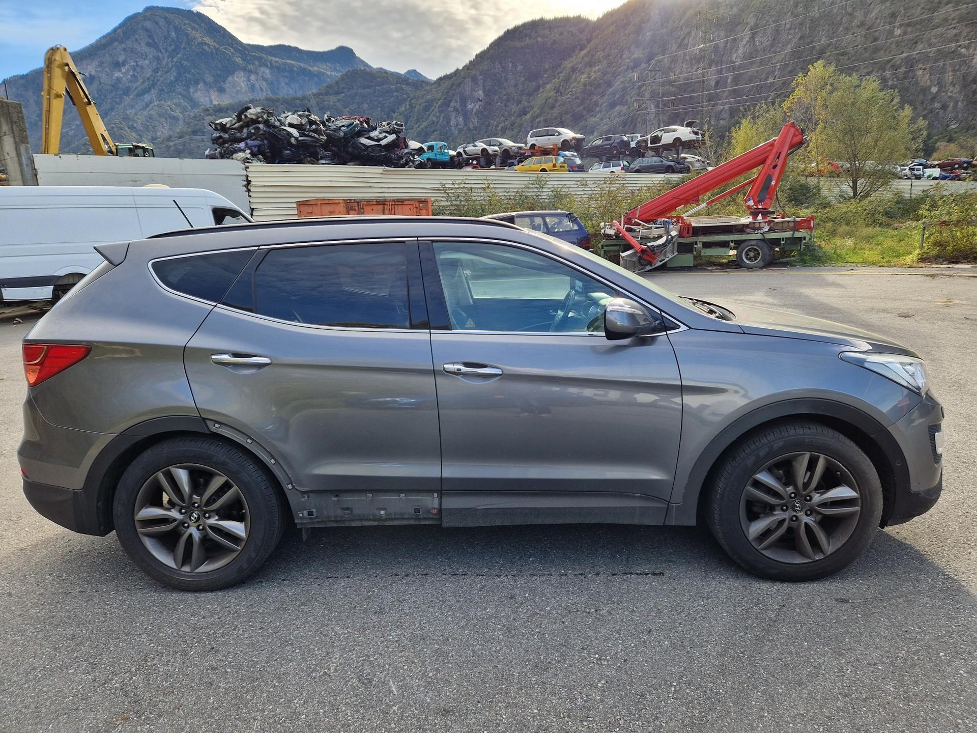 HYUNDAI Santa Fe 2.2 CRDI Premium 4WD Automatic-image-1