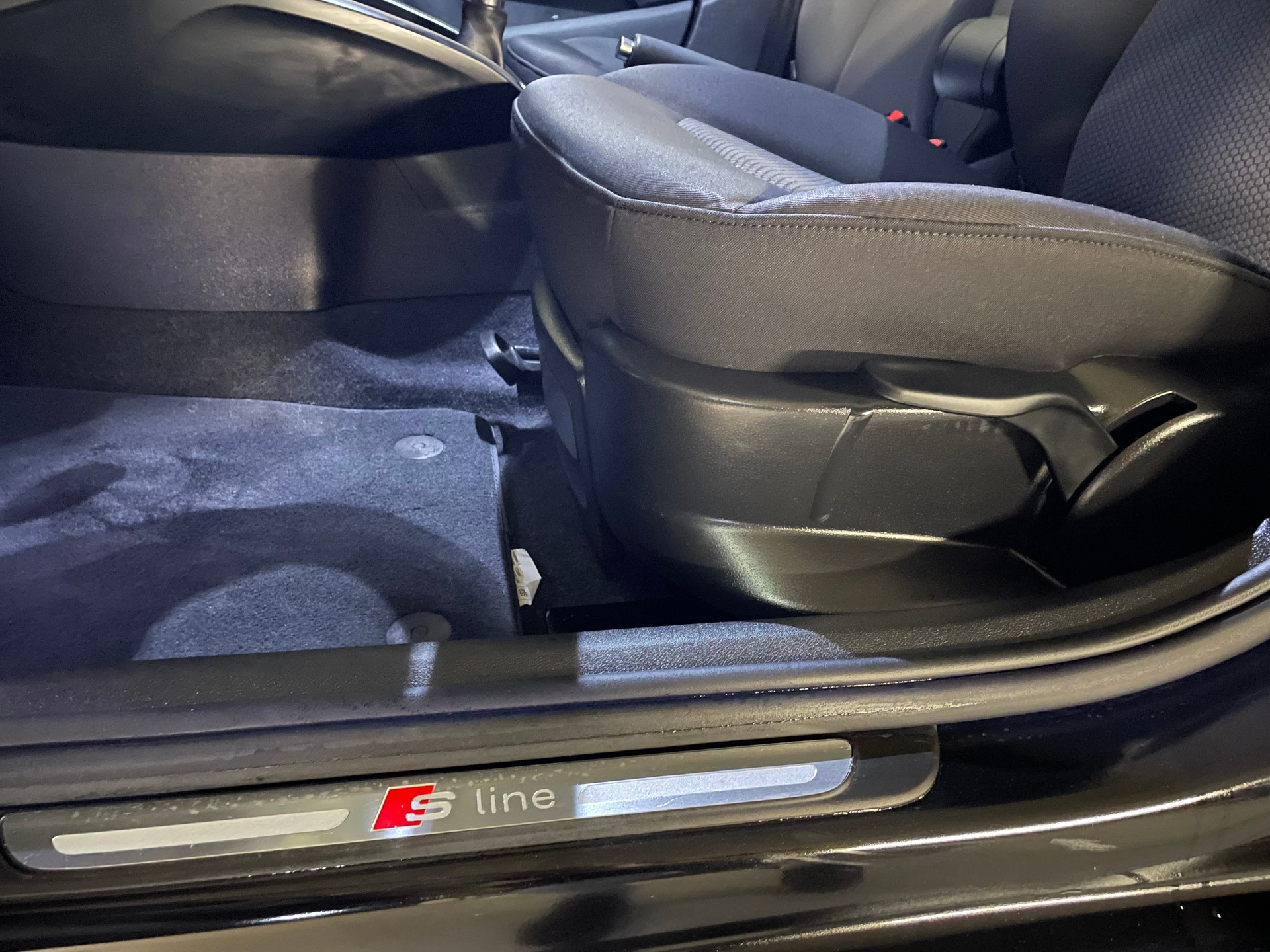 AUDI 1.2 TFSI Admired S-Line-image-22