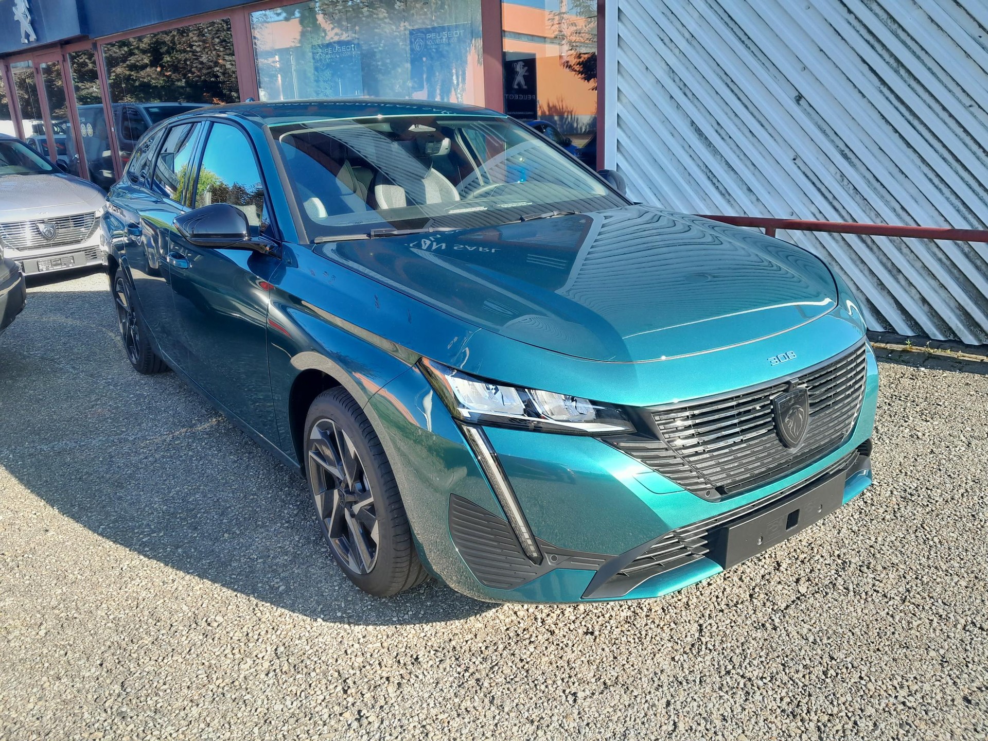 PEUGEOT 308 SW 1.2 Pure Tech Allure EAT8-image-1