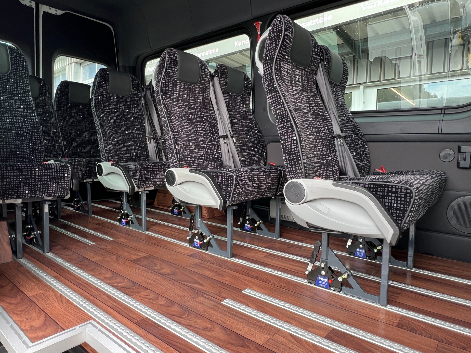 MERCEDES-BENZ 317 CDI Kleinbus (I30)-image-9