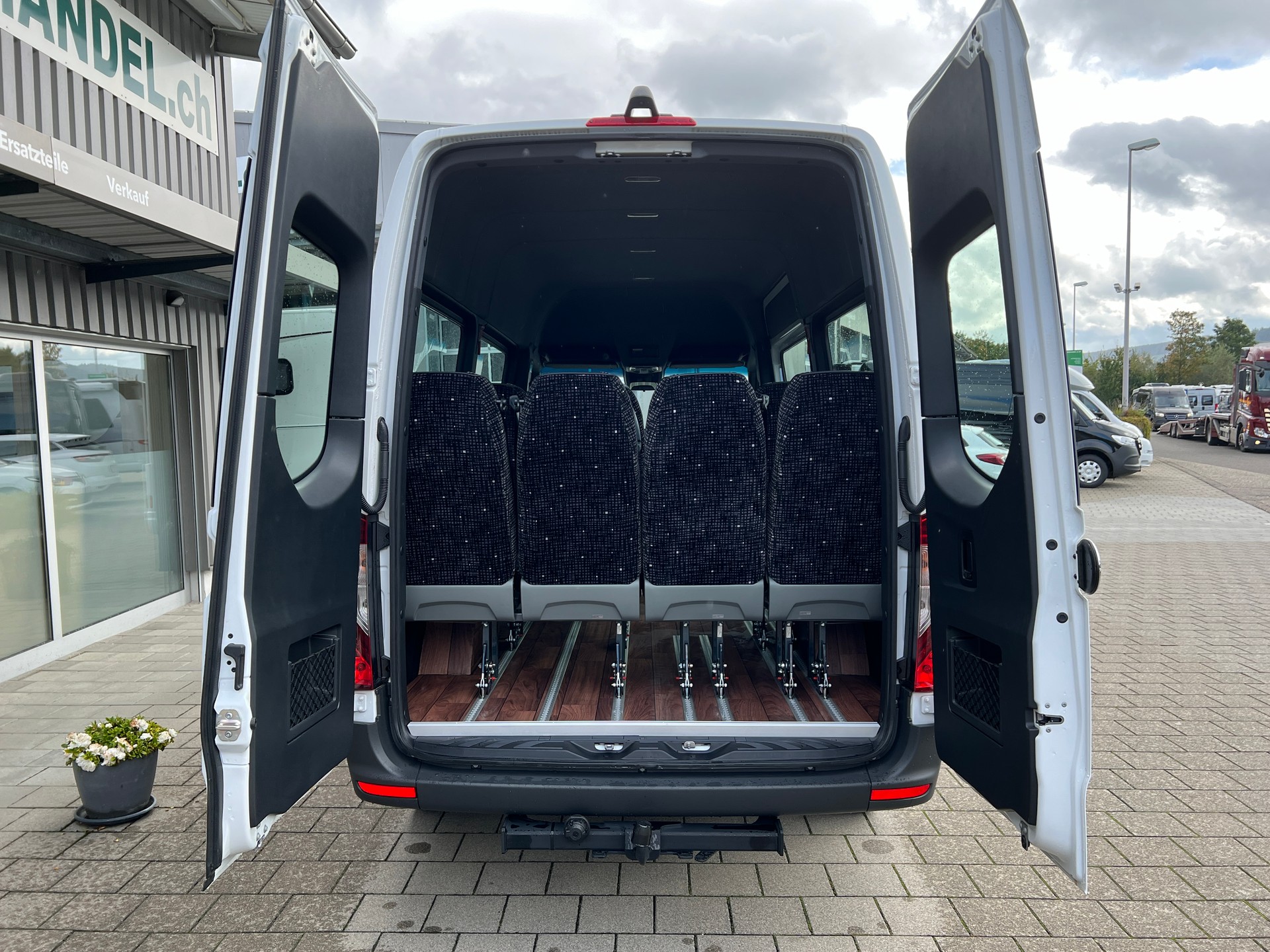 MERCEDES-BENZ 317 CDI Kleinbus (I30)-image-4