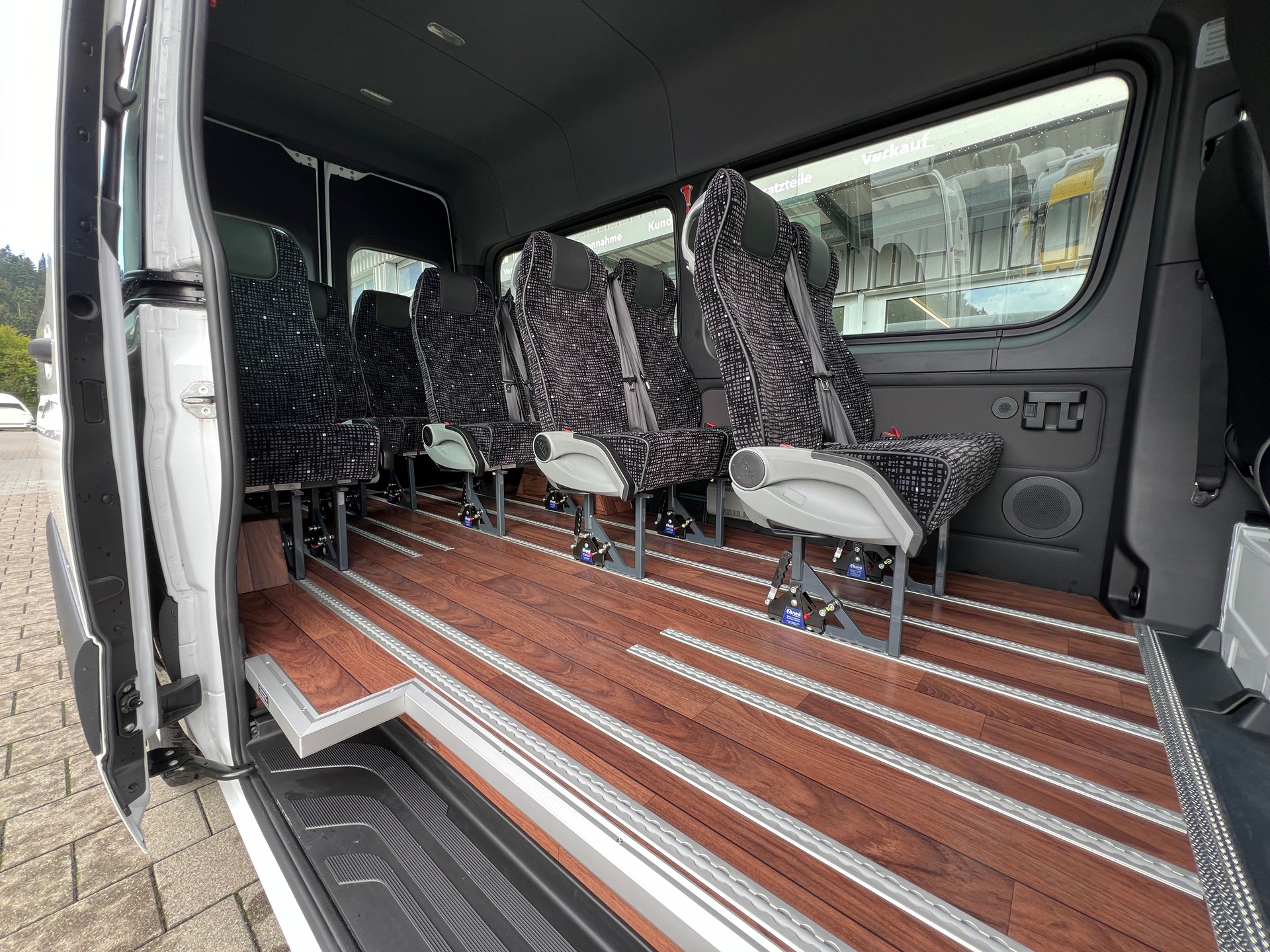 MERCEDES-BENZ 317 CDI Kleinbus (I30)-image-10