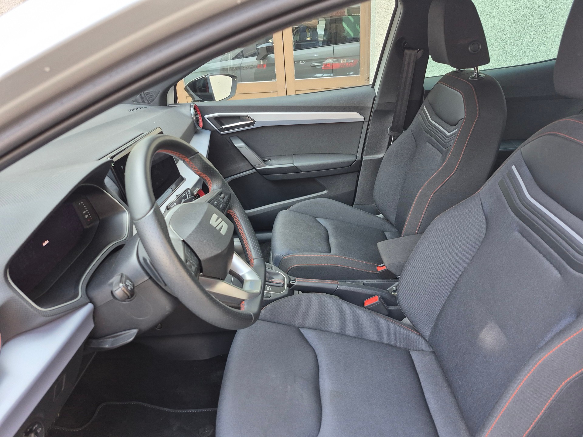 SEAT Ibiza 1.5 EcoTSI FR DSG-image-5