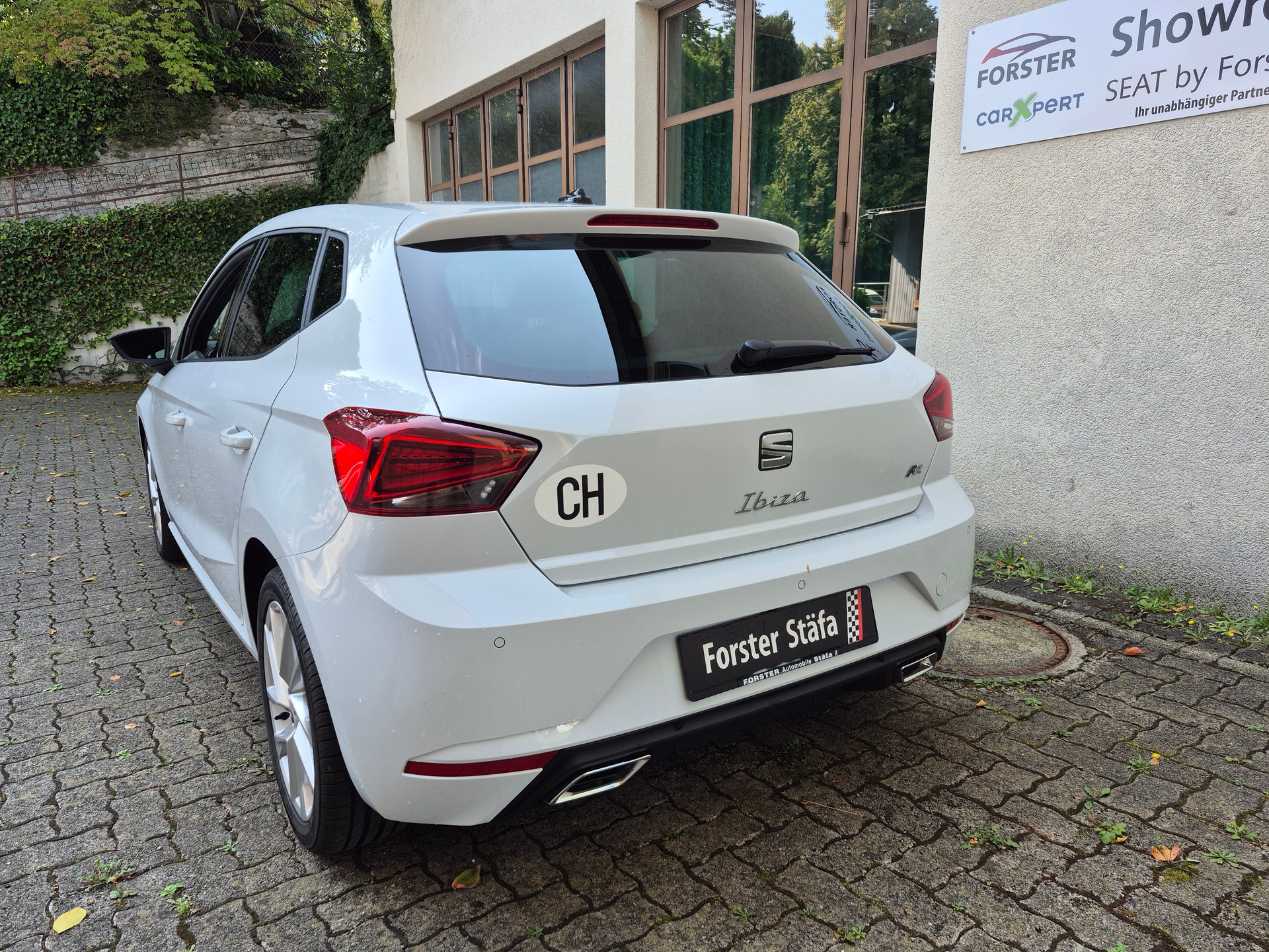 SEAT Ibiza 1.5 EcoTSI FR DSG-image-1