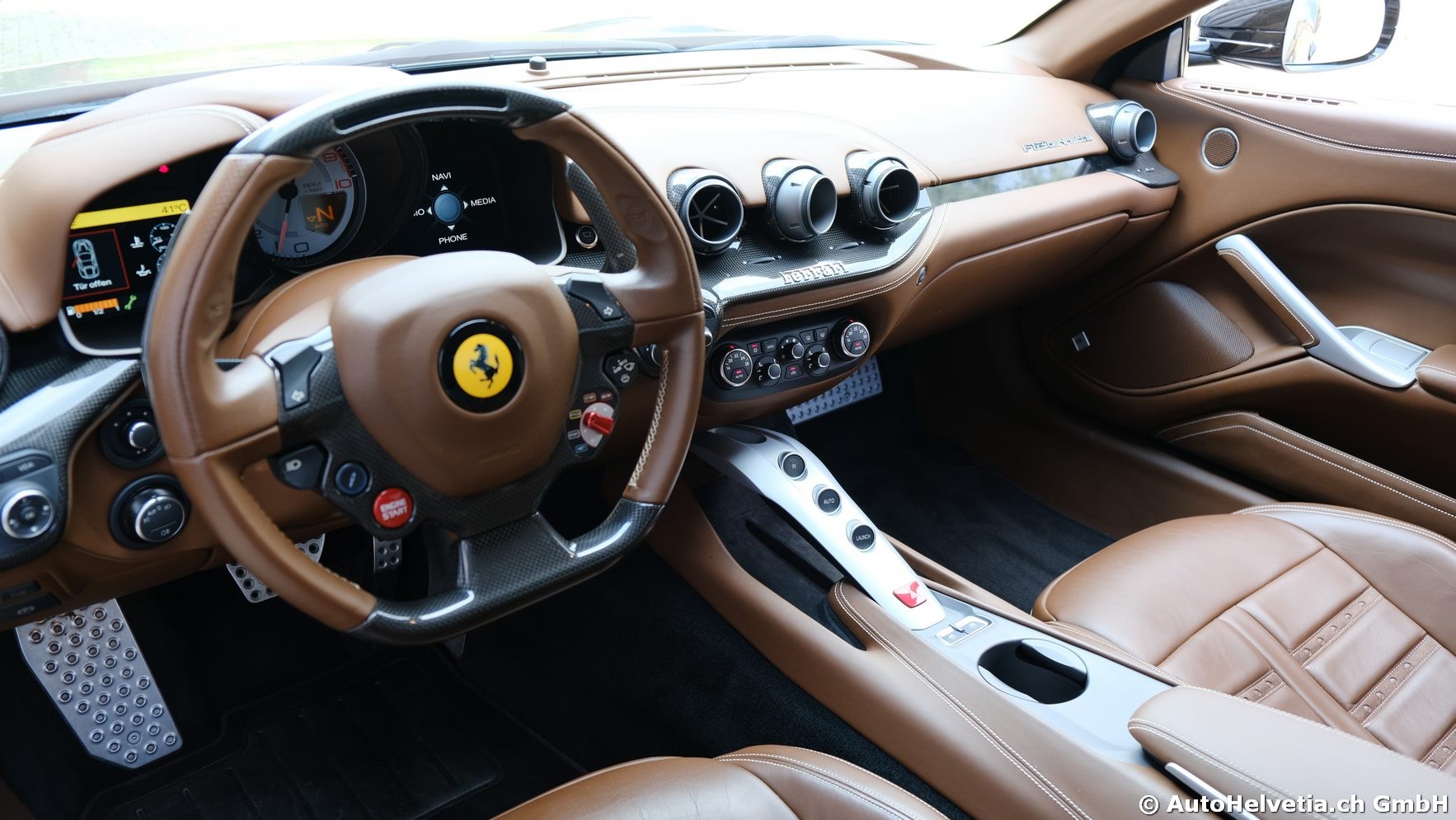 FERRARI F12 Berlinetta-image-9