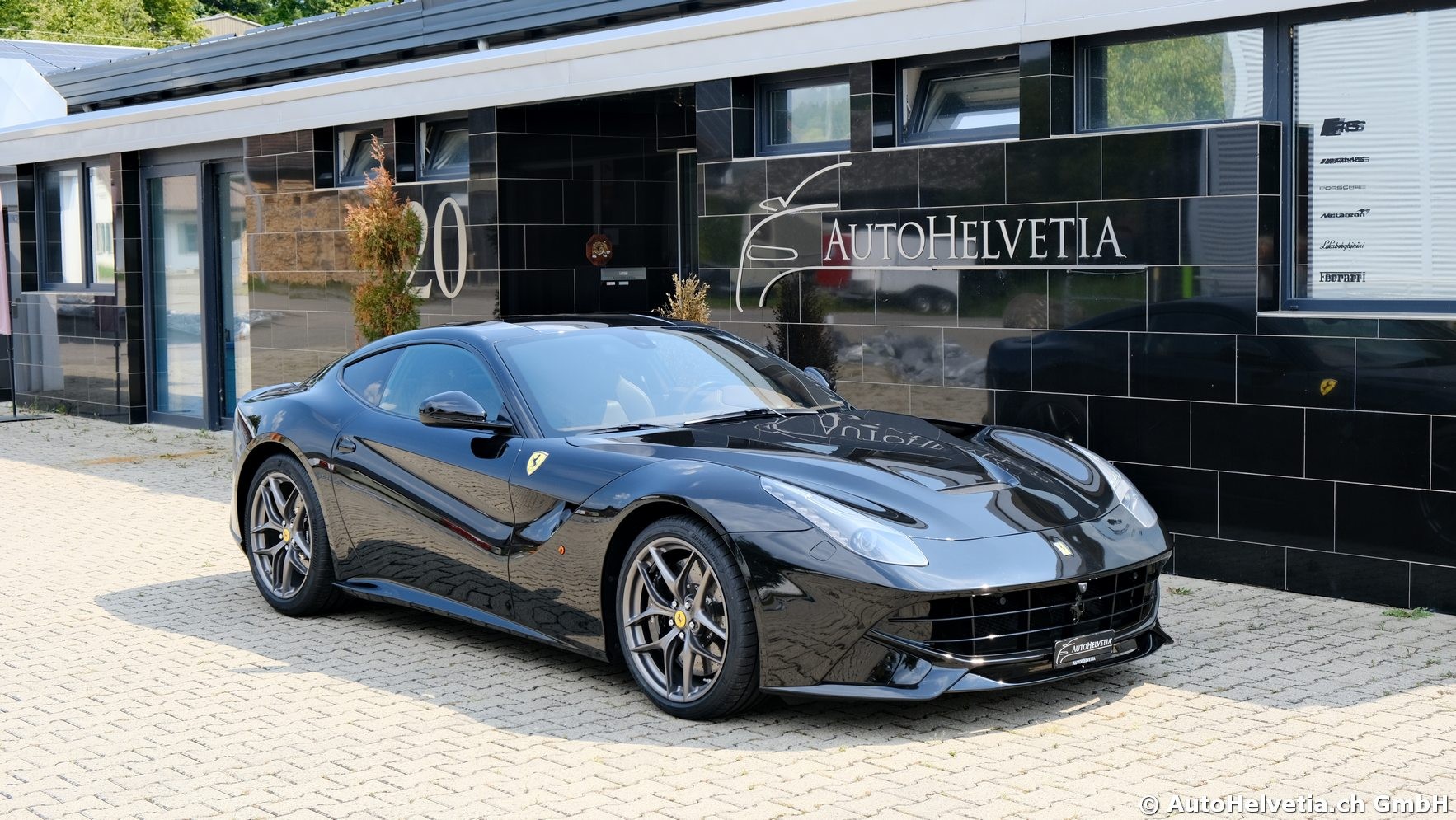 FERRARI F12 Berlinetta-image-24