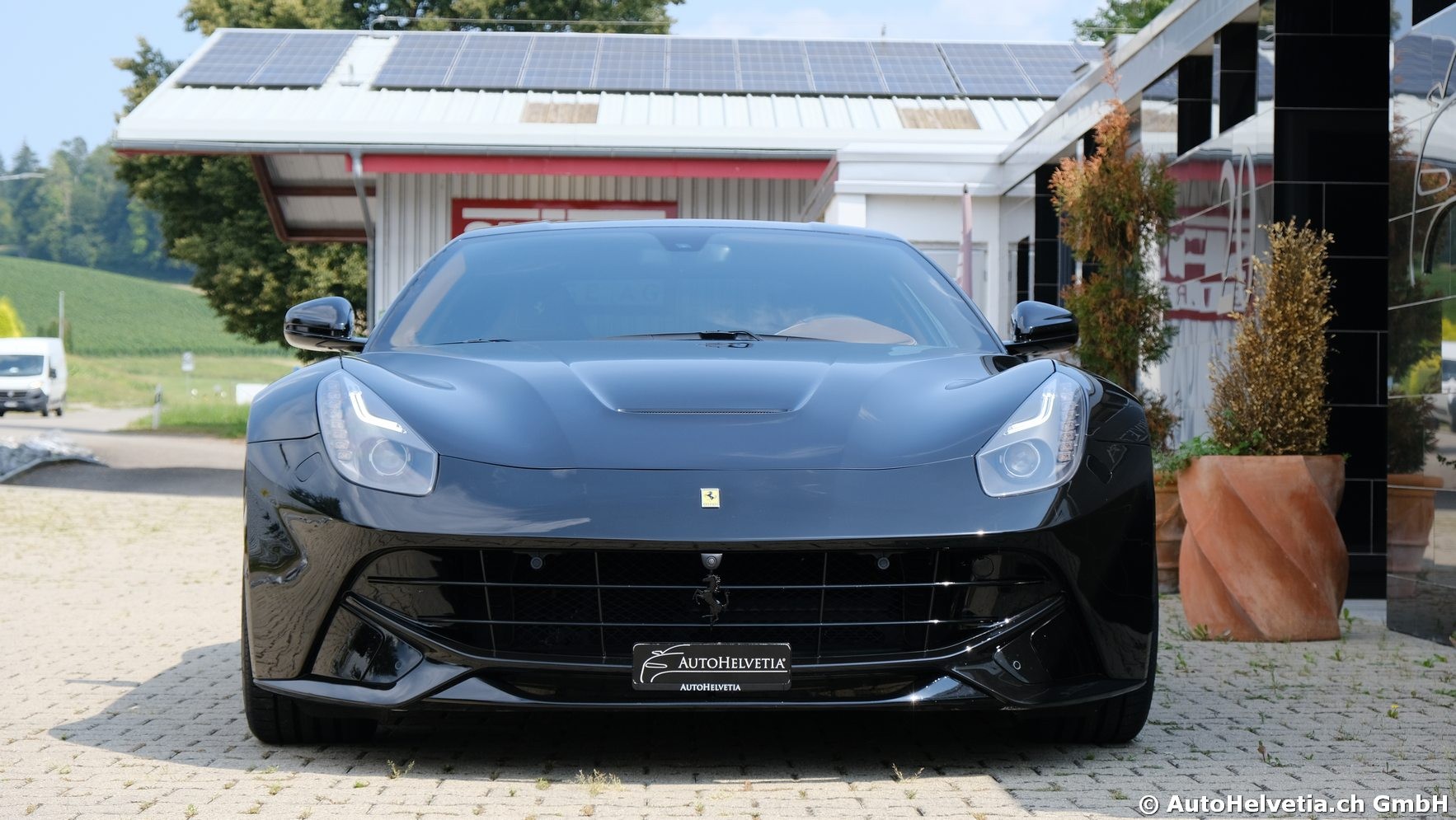 FERRARI F12 Berlinetta-image-27
