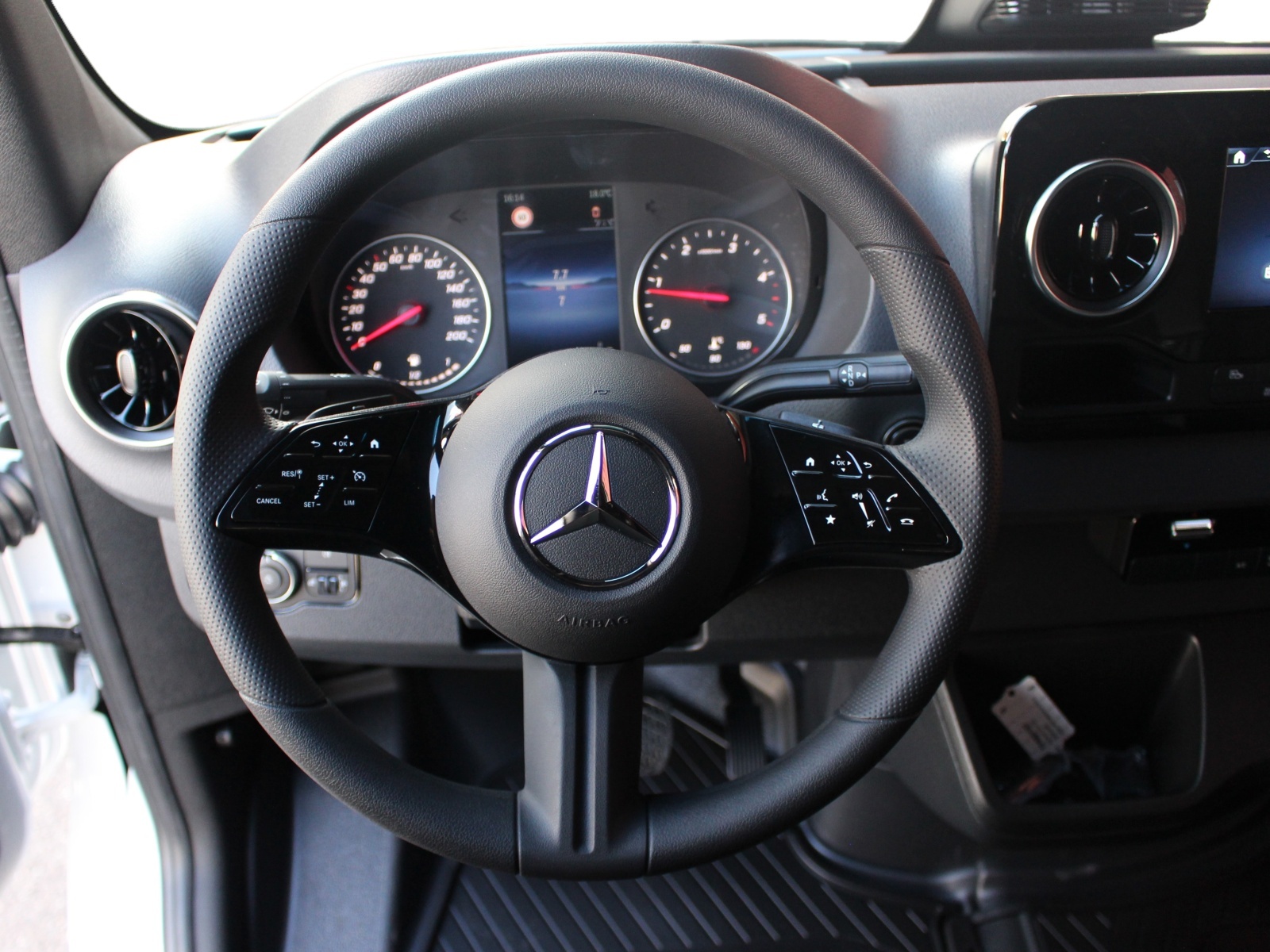 MERCEDES-BENZ Sprinter 315 CDI Pro KA 3665 S-image-13