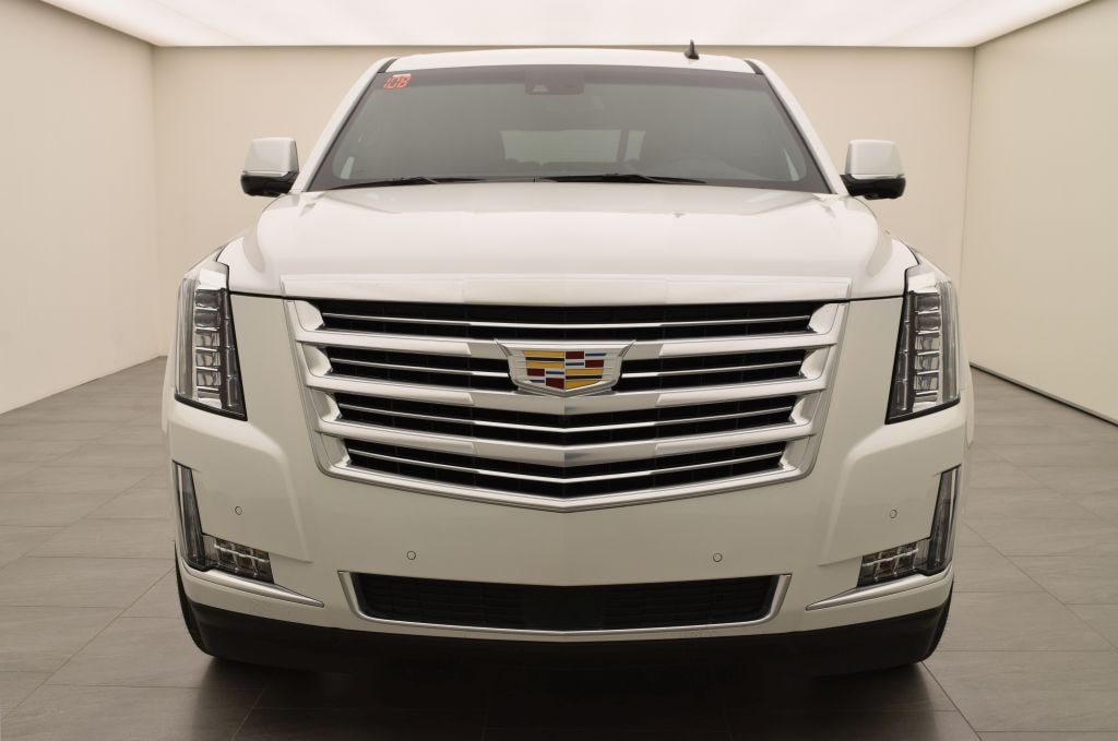 CADILLAC Escalade 6.2 Platinum-showroom-element-2