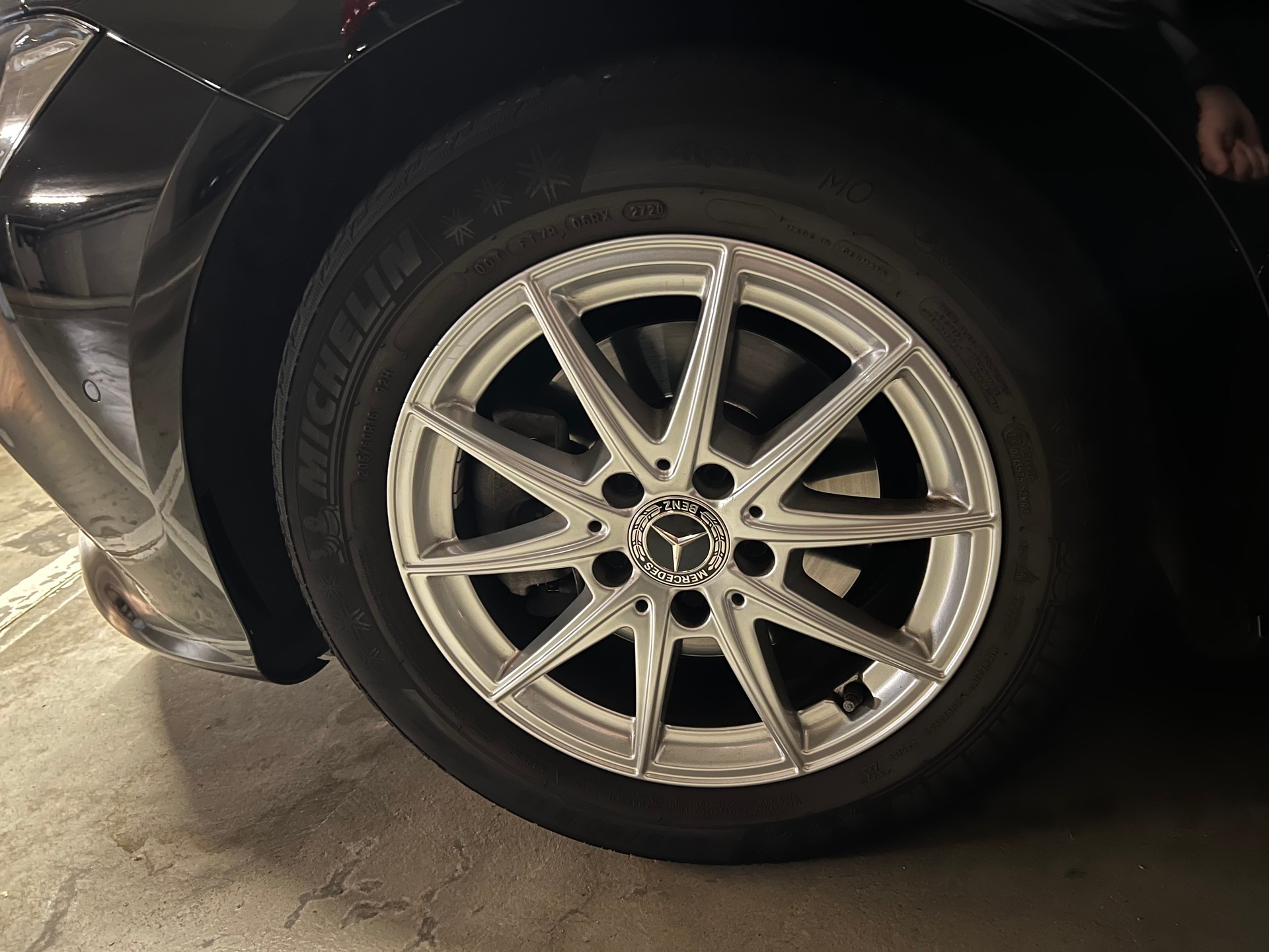 MERCEDES-BENZ CLA Shooting Brake 180-image-15
