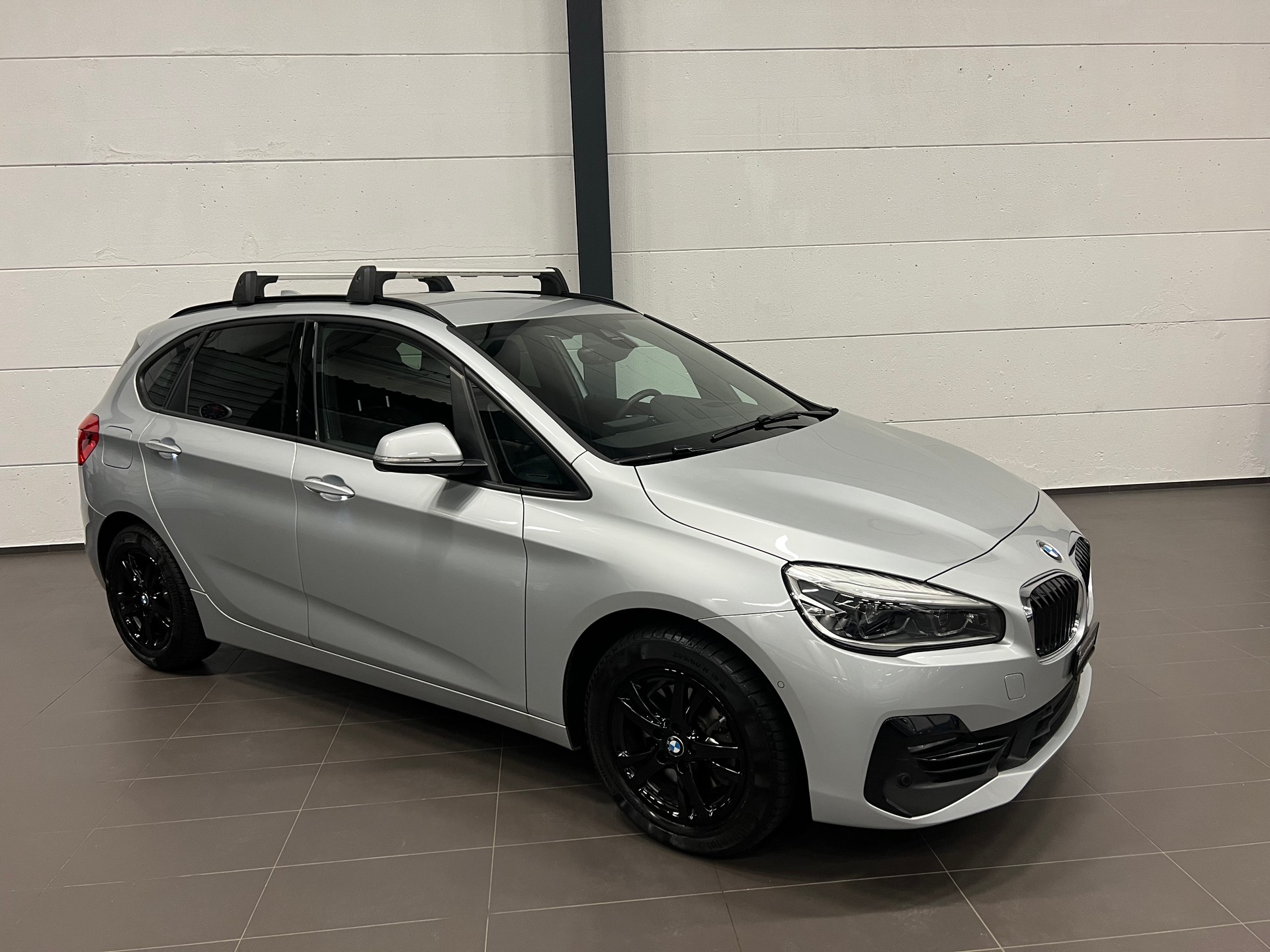BMW 220d xDrive Active Tourer Steptronic Sport Line-showroom-element-3