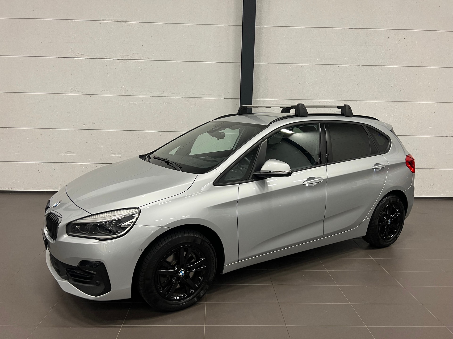 BMW 220d xDrive Active Tourer Steptronic Sport Line-showroom-element-2