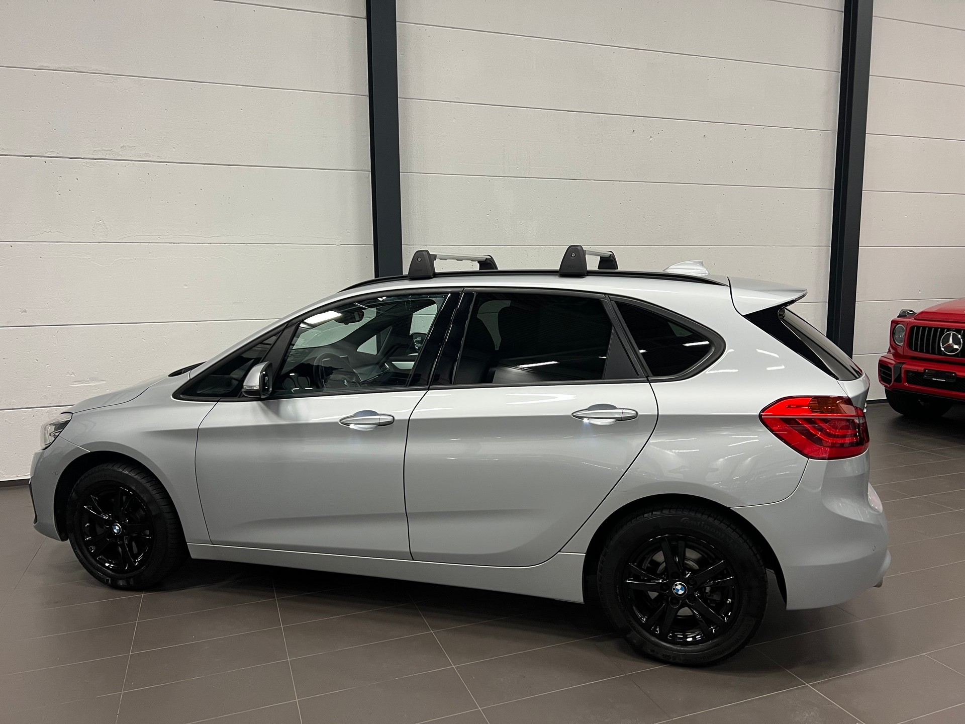 BMW 220d xDrive Active Tourer Steptronic Sport Line-image-13
