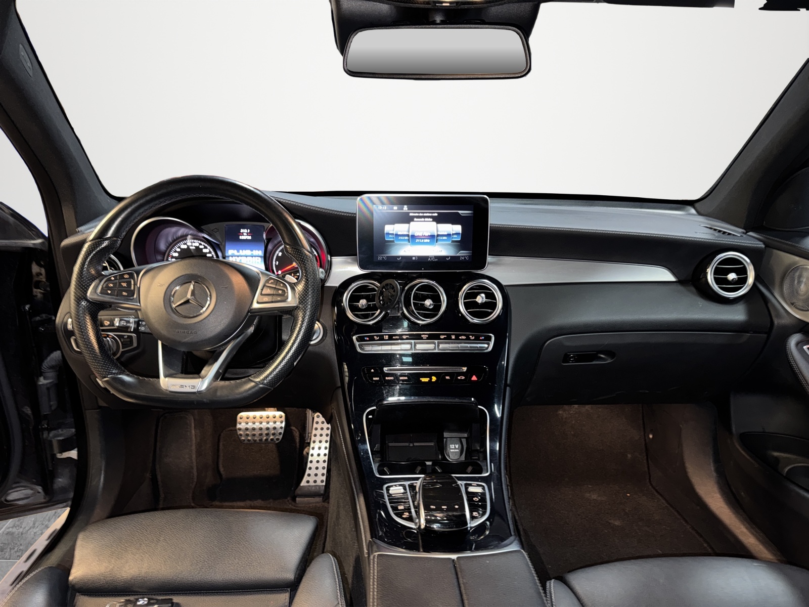 MERCEDES-BENZ GLC 350 e AMG Line 4Matic 7G-Tronic-image-12