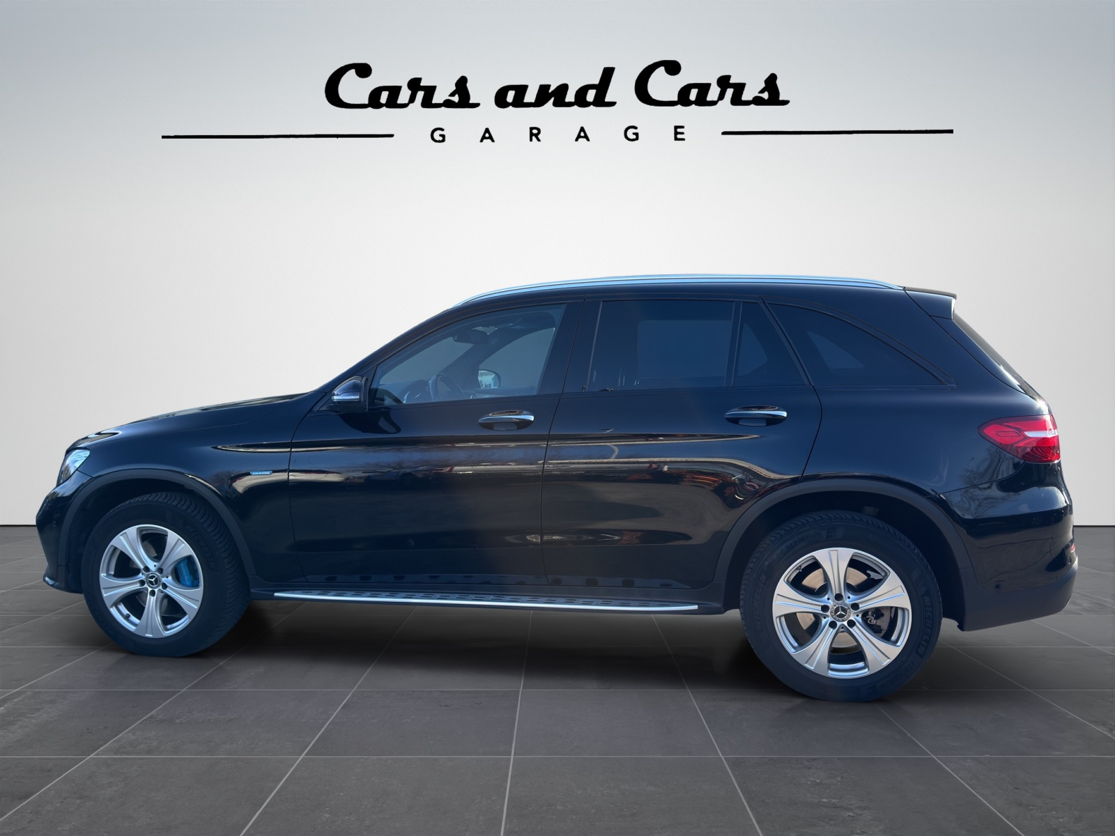 MERCEDES-BENZ GLC 350 e AMG Line 4Matic 7G-Tronic-image-7