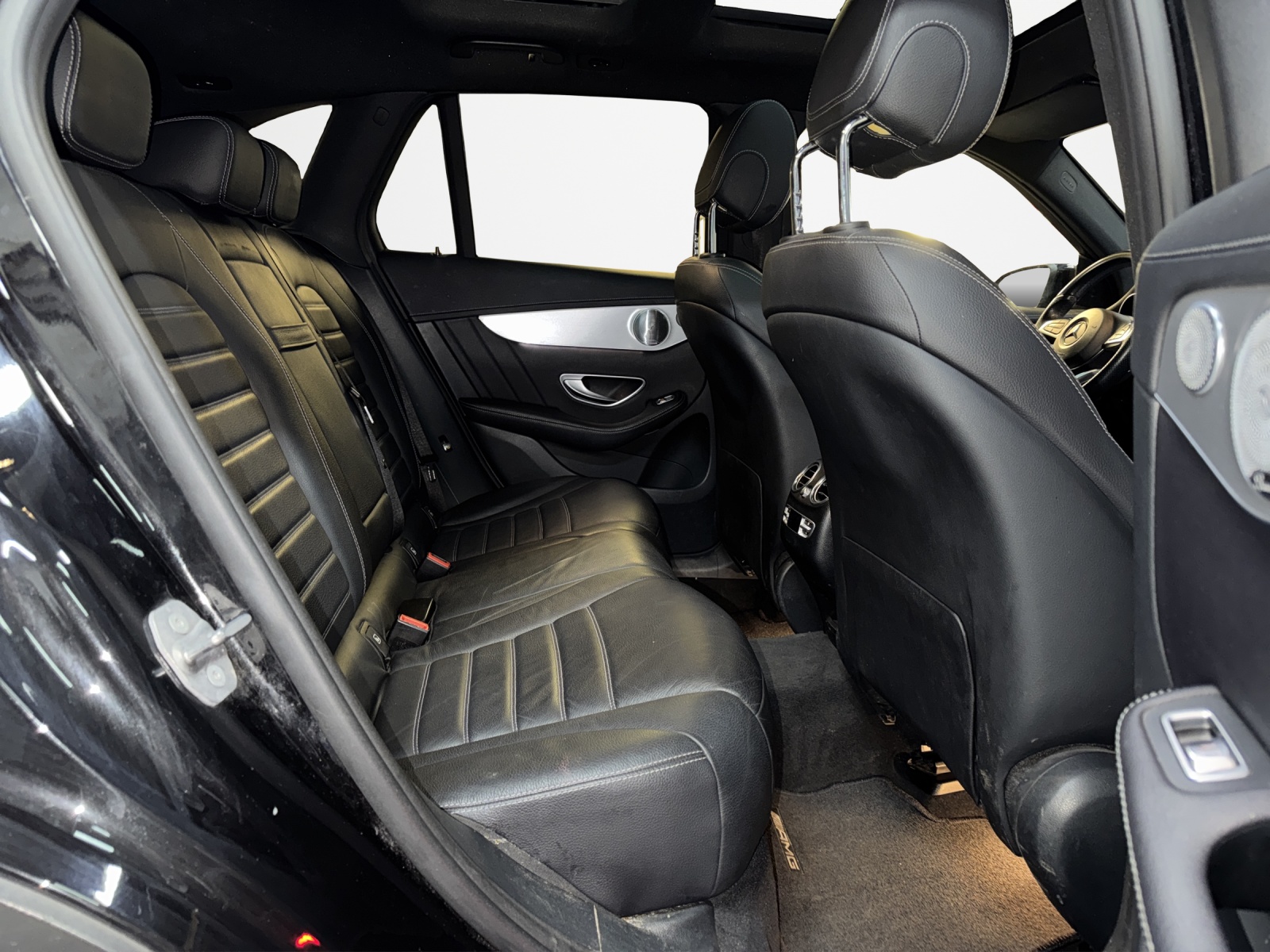 MERCEDES-BENZ GLC 350 e AMG Line 4Matic 7G-Tronic-image-15