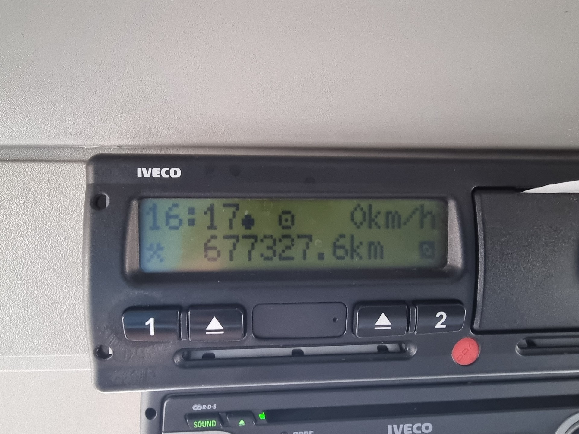 IVECO Eurocargo 140E25-image-9