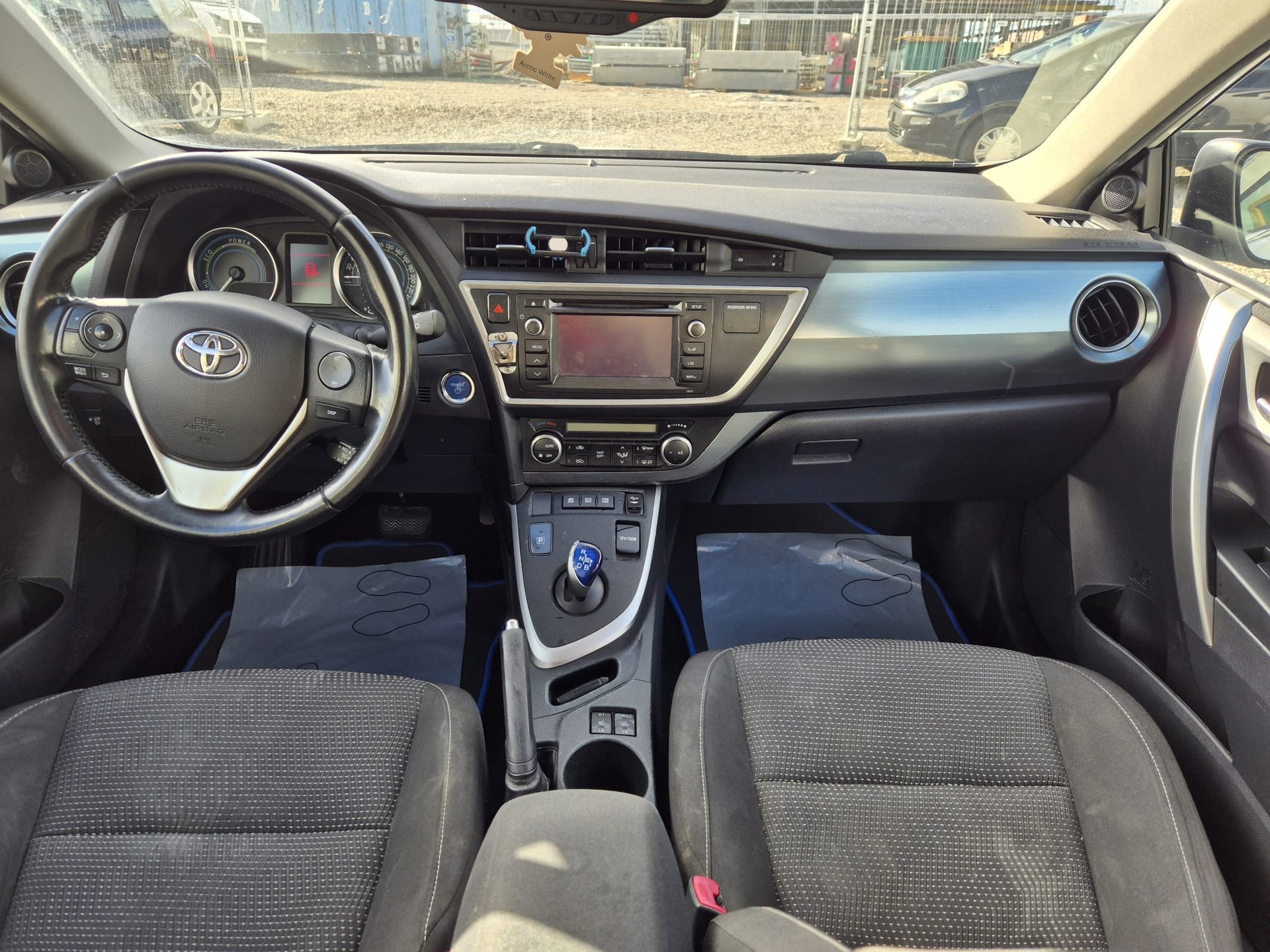 TOYOTA Auris Touring Sports 1.8 16V HSD Linea Luna-image-8