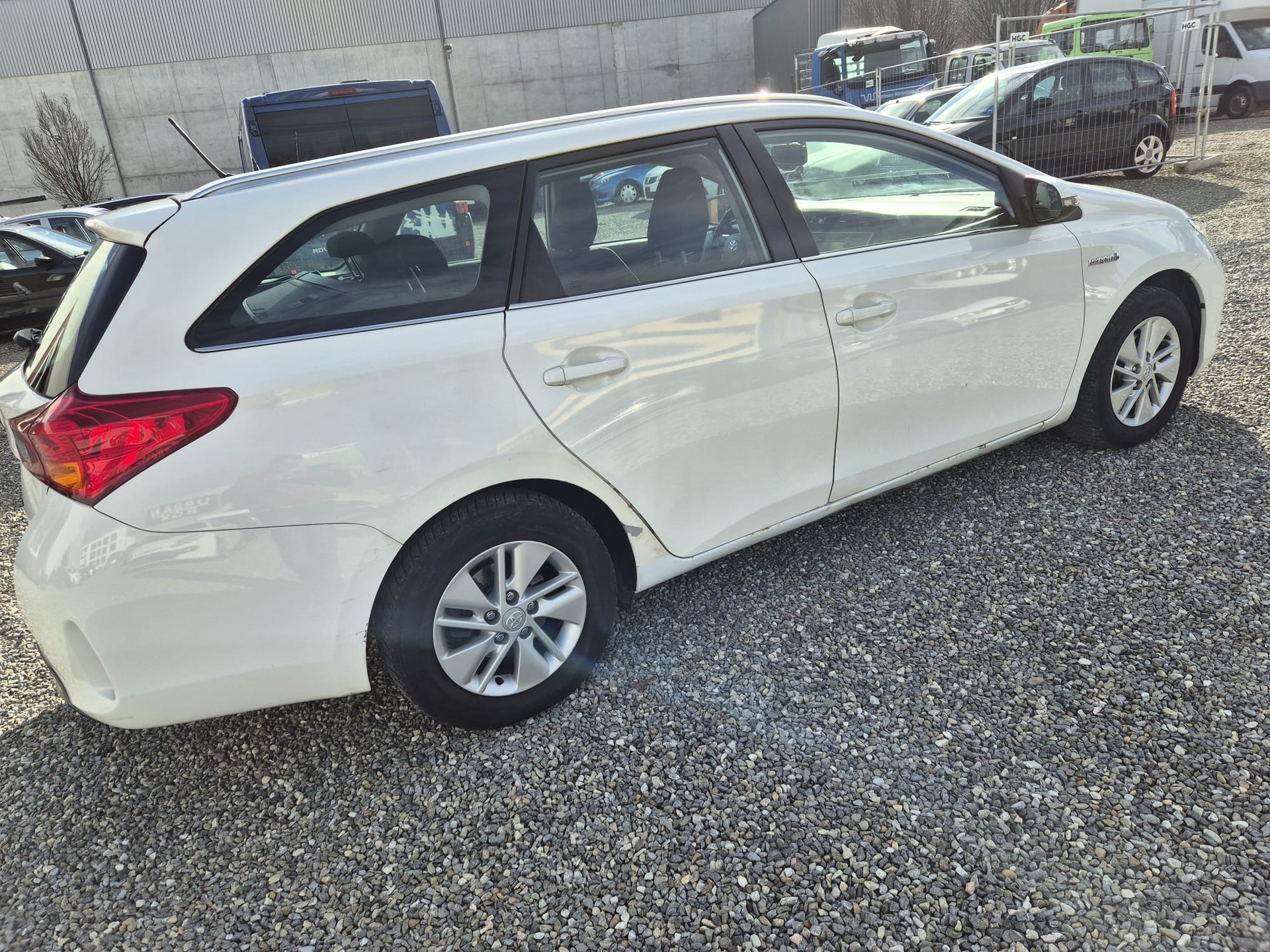 TOYOTA Auris Touring Sports 1.8 16V HSD Linea Luna-image-1