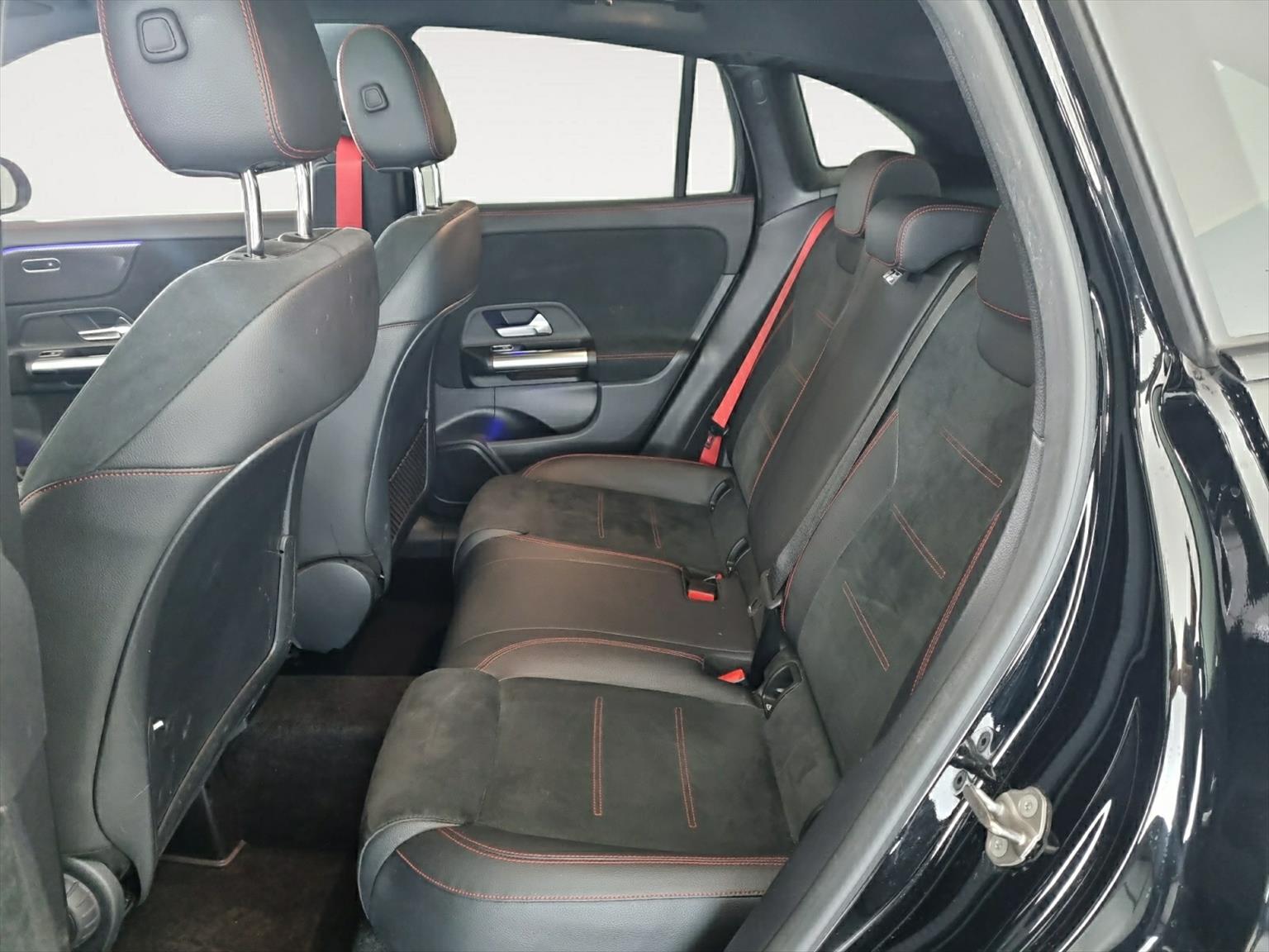 MERCEDES-BENZ GLA 45 AMG S 4Matic+-image-14