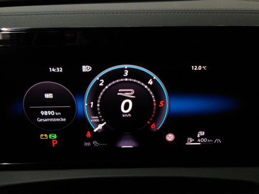 VW Tiguan 2.0TDI R-Line 4M-image-10
