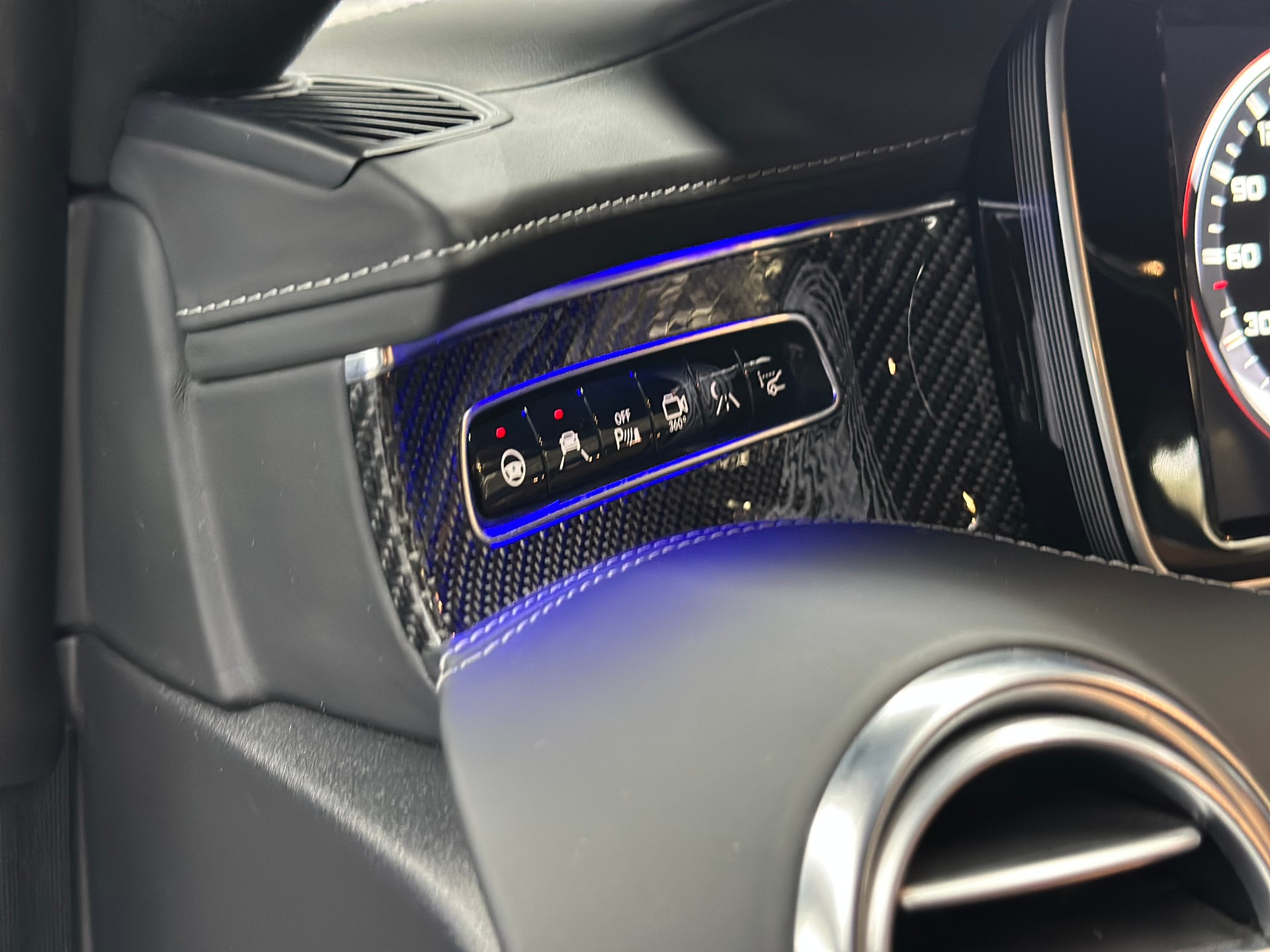 MERCEDES-BENZ S 63 AMG Cabriolet 4Matic Speedshift MCT AMG Driver's Package-image-12