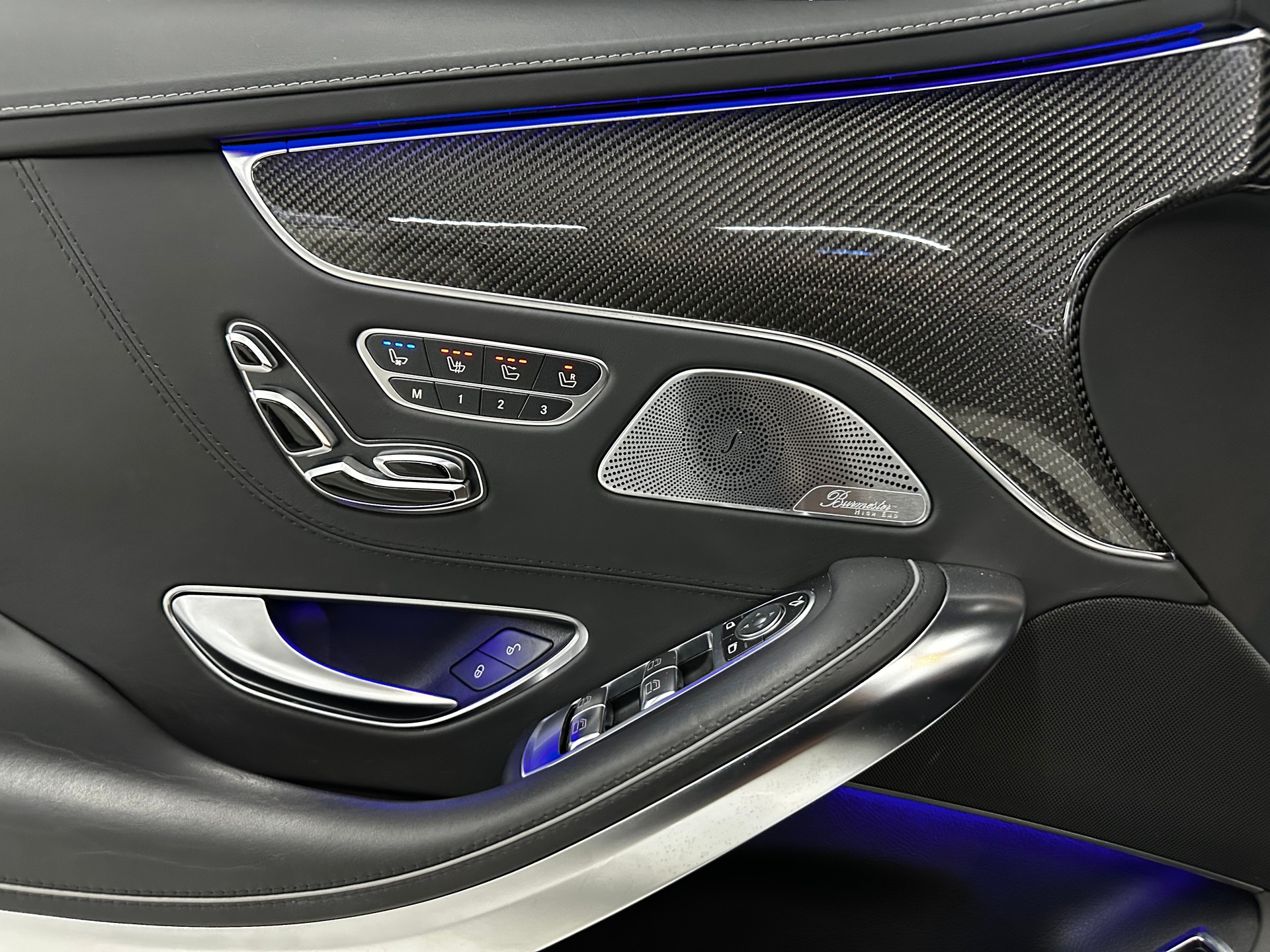 MERCEDES-BENZ S 63 AMG Cabriolet 4Matic Speedshift MCT AMG Driver's Package-image-11