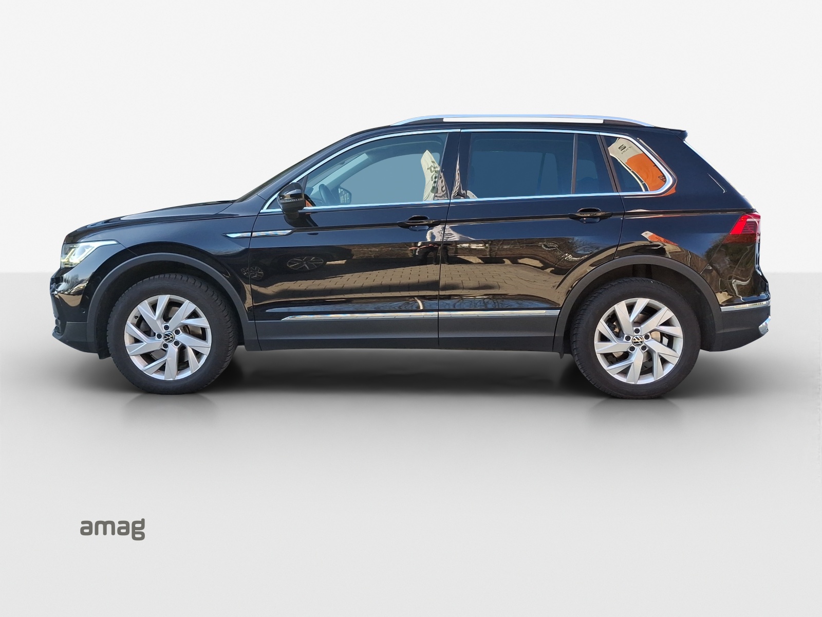 VW Tiguan 2.0 TDI SCR Elegance 4Motion DSG-showroom-element-1