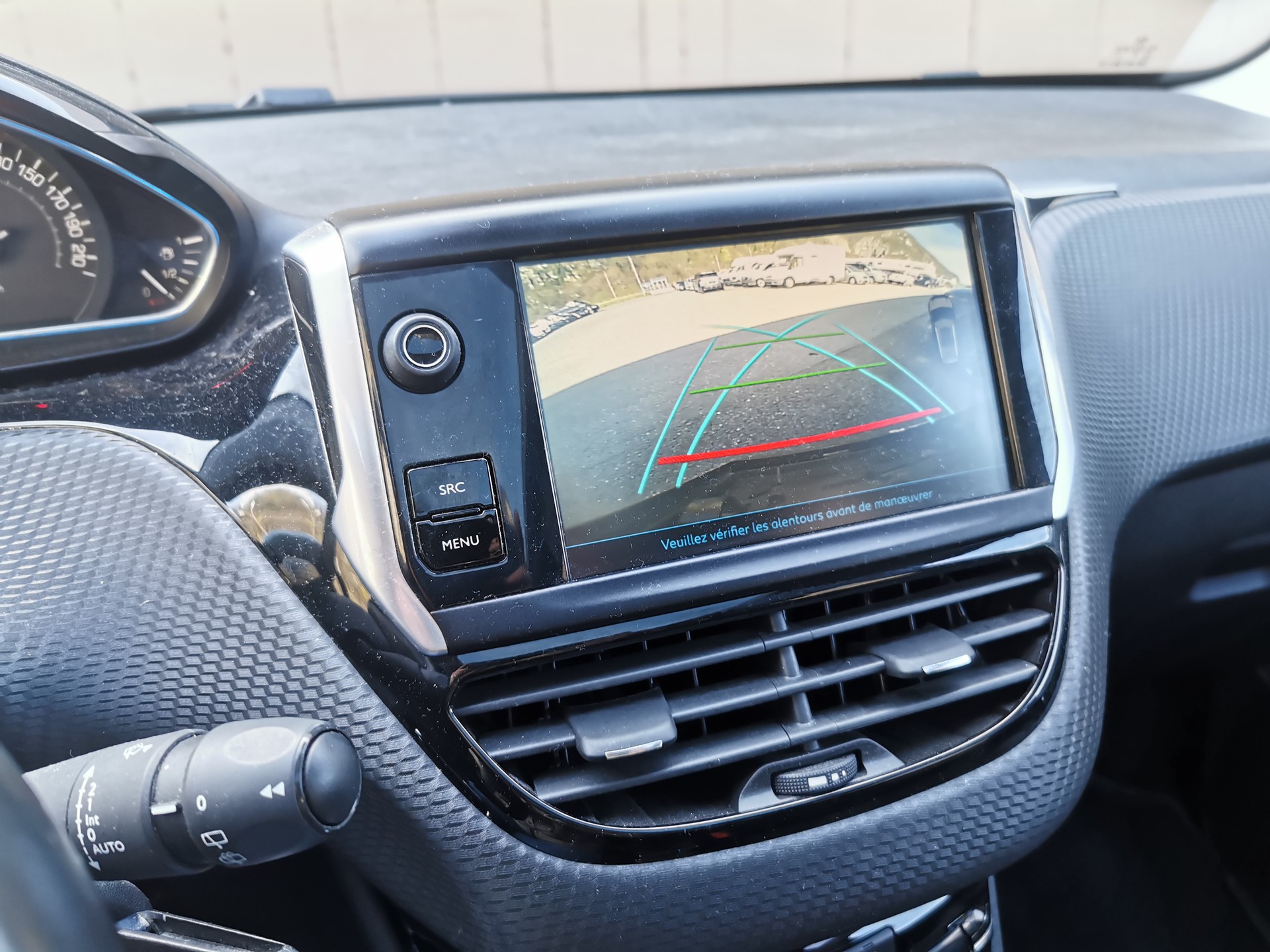 PEUGEOT 2008 1.2 PureTech Allure-image-14