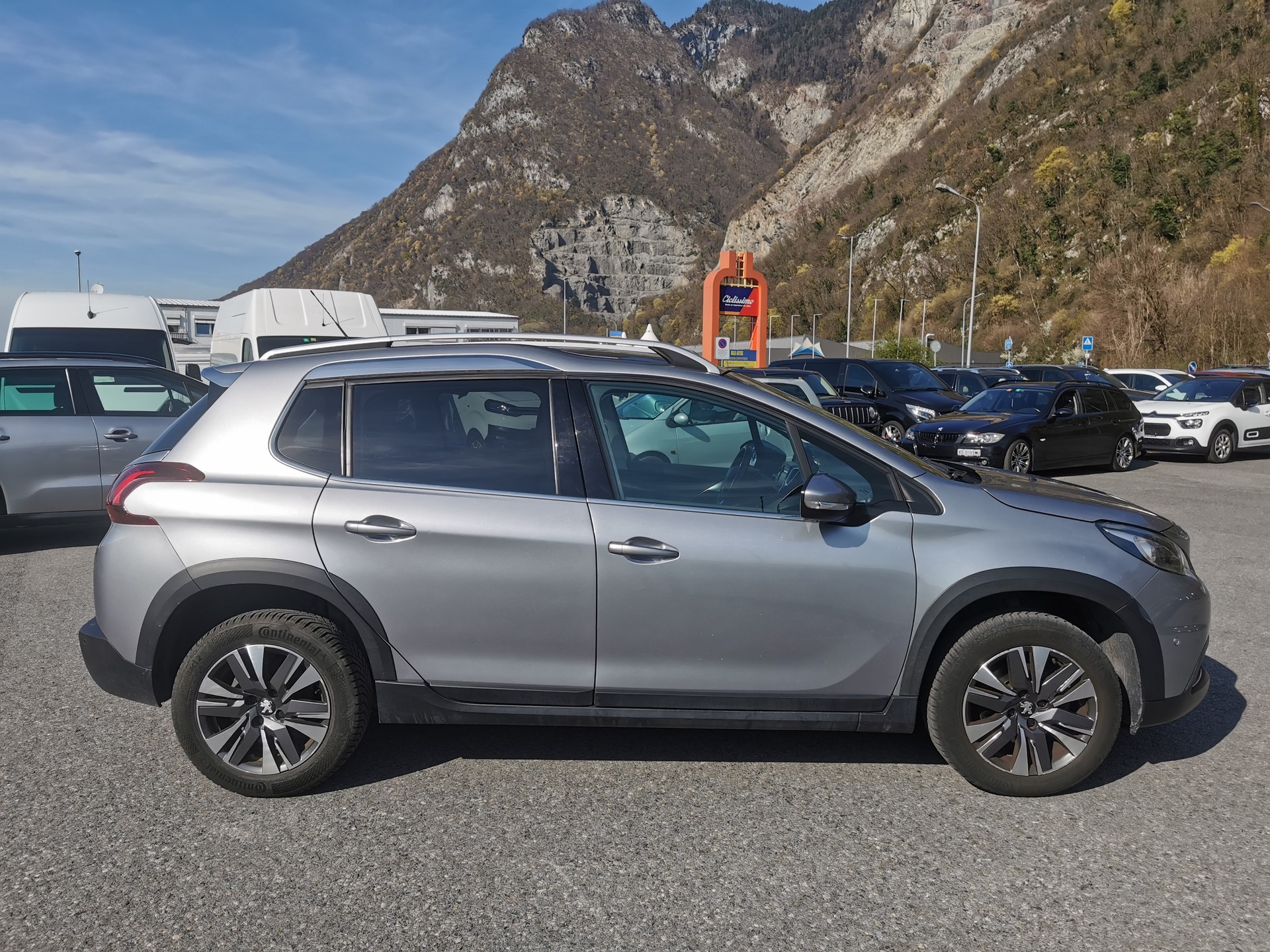 PEUGEOT 2008 1.2 PureTech Allure
