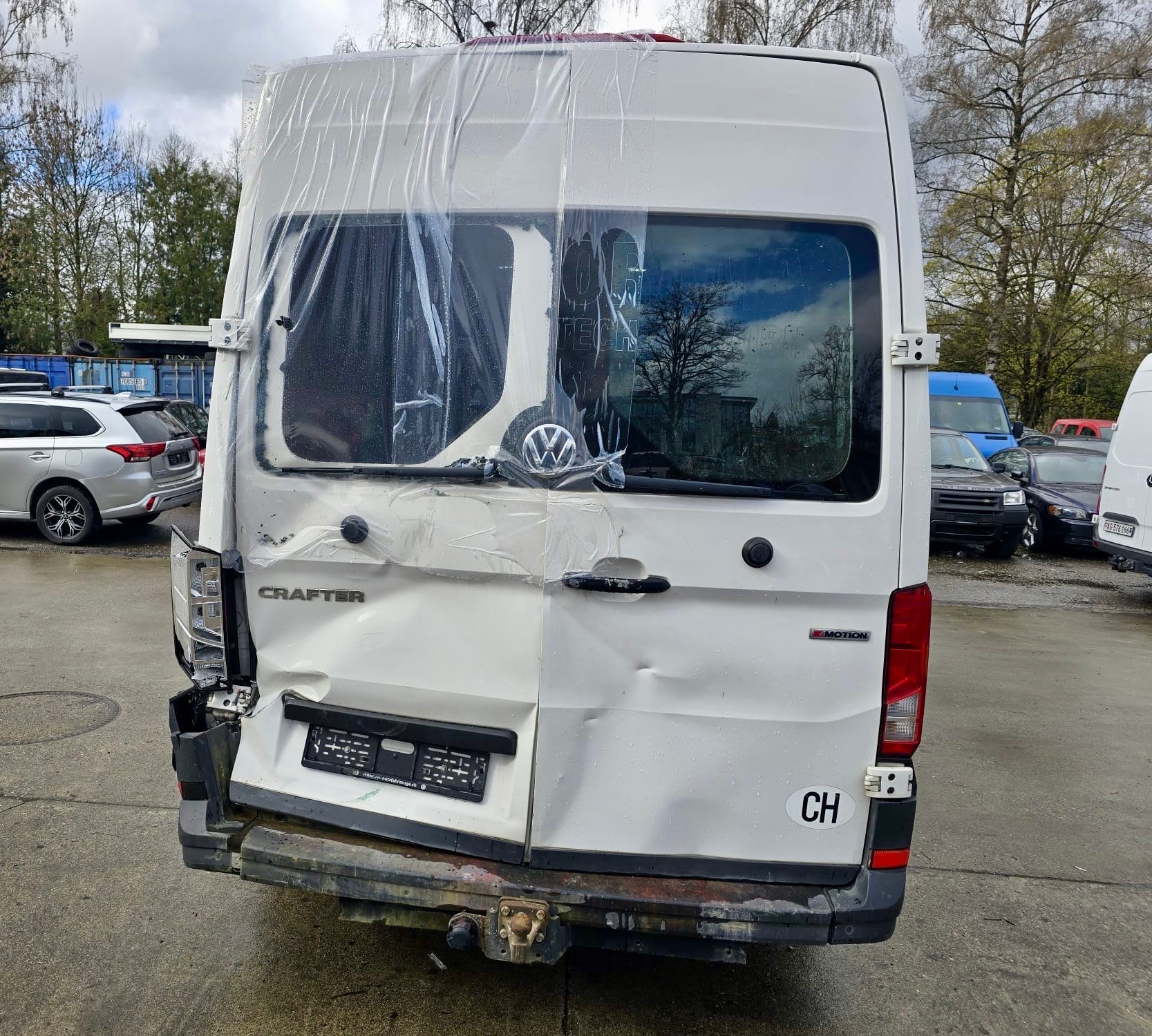 VW Crafter 35 2.0 TDI L4 4Motion-image-6