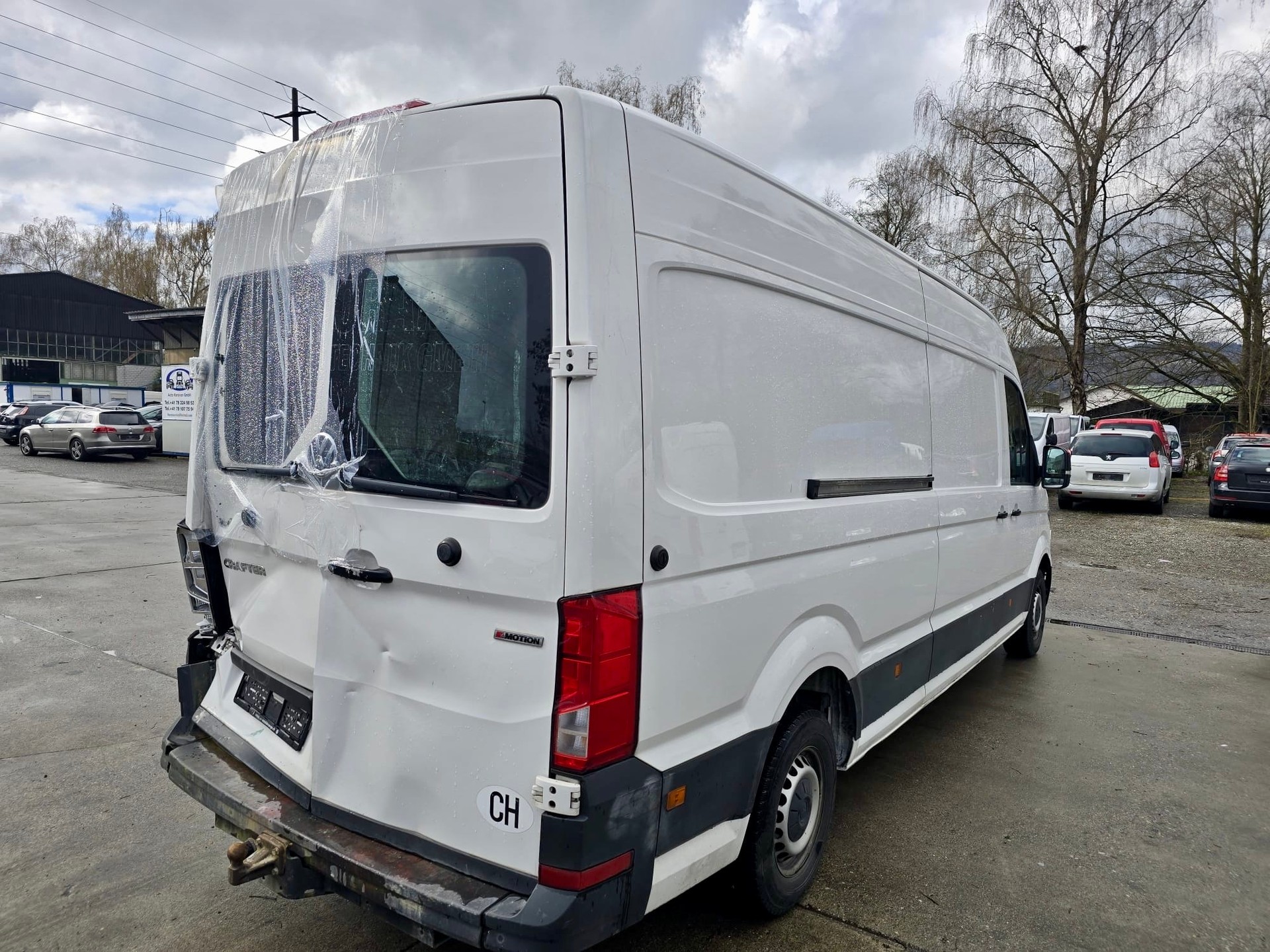 VW Crafter 35 2.0 TDI L4 4Motion-image-5